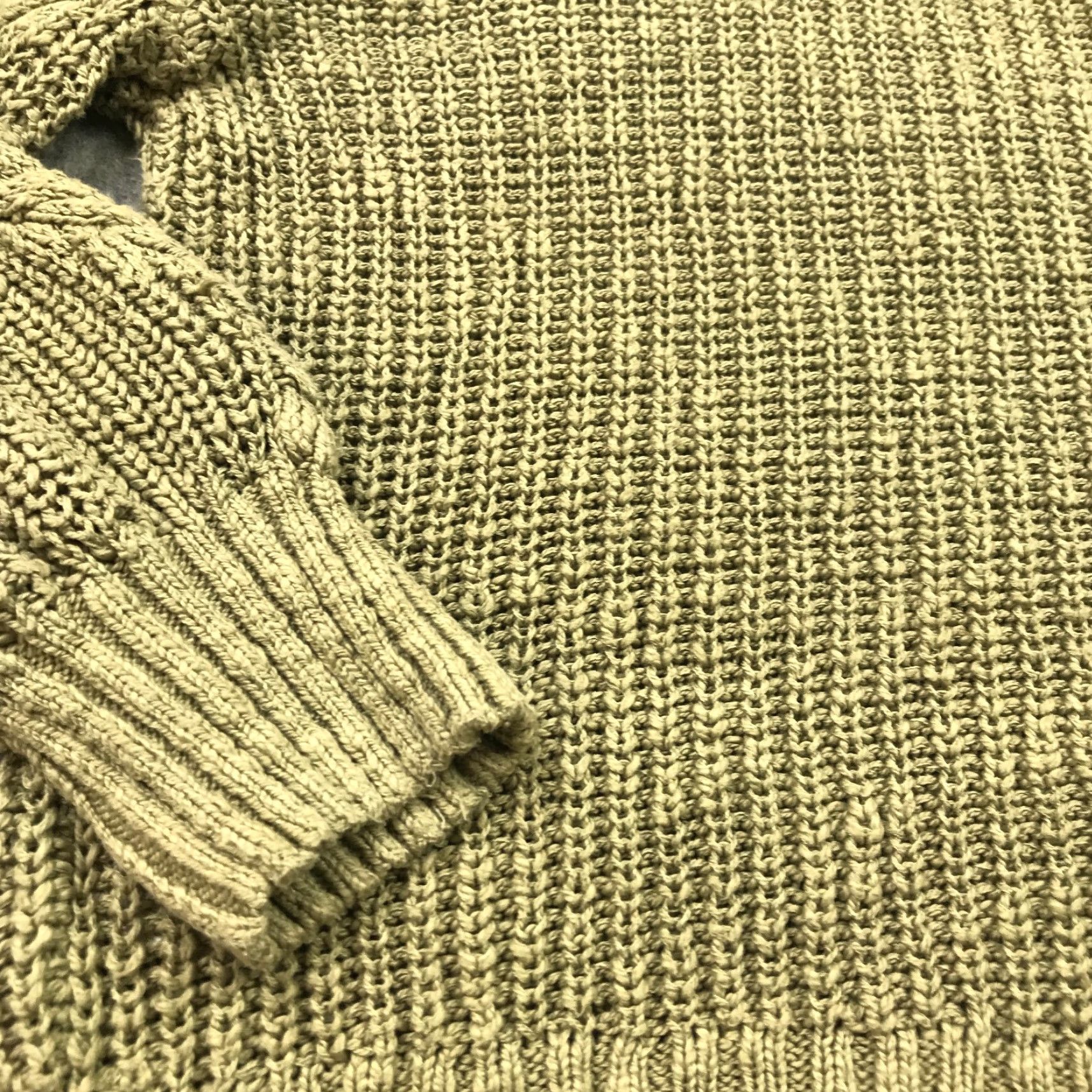 American Eagle Outfitters American Eagle Outfitters Sweater Womens Medium Green Cable Knit Long Sleeve V-Neck Pullover Size M / US 6-8 / IT 42-44 - 7 Thumbnail