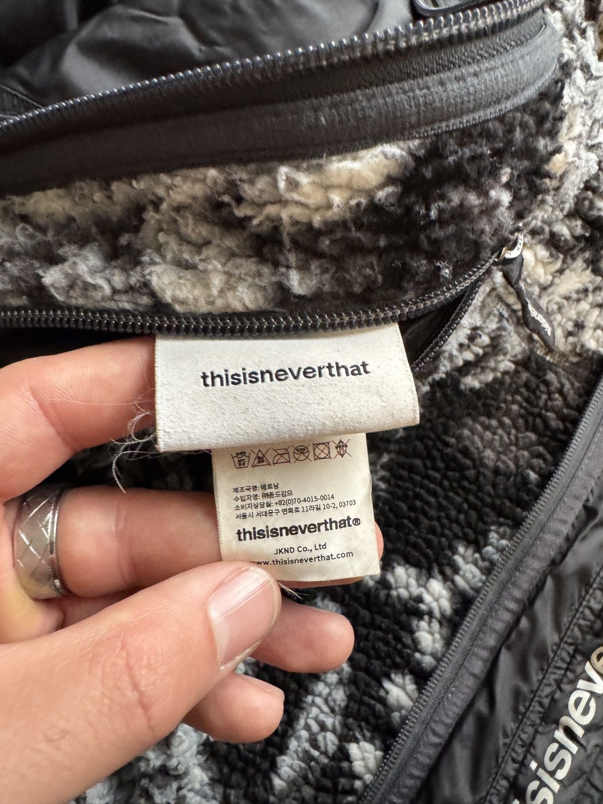 thisisneverthat Reversible Floral Print Sherpa Size US L / EU 52-54 / 3 - 11 Thumbnail