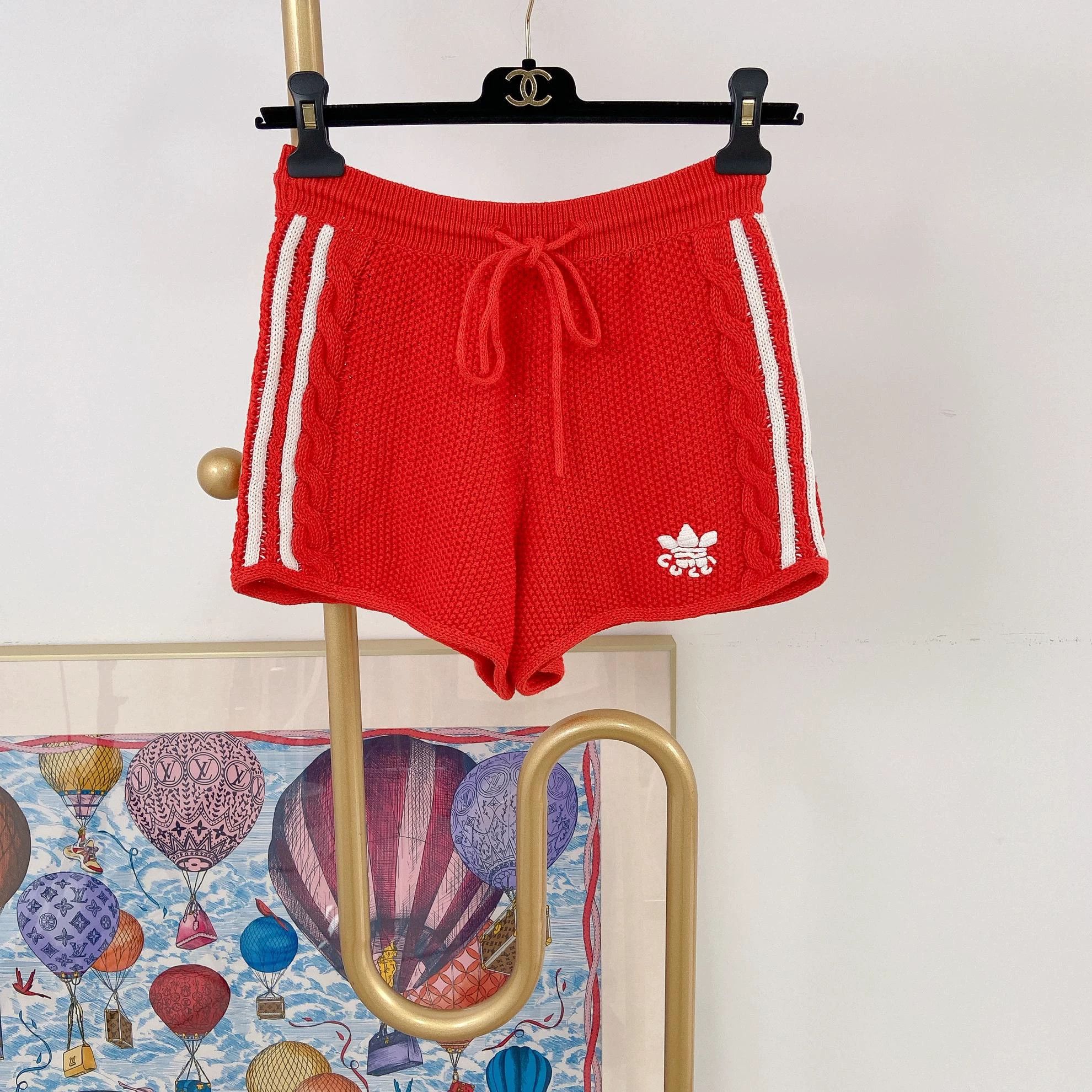 Gucci Gucci collab red knit shorts S Size 26" / US 2 / IT 38 - 1 Thumbnail