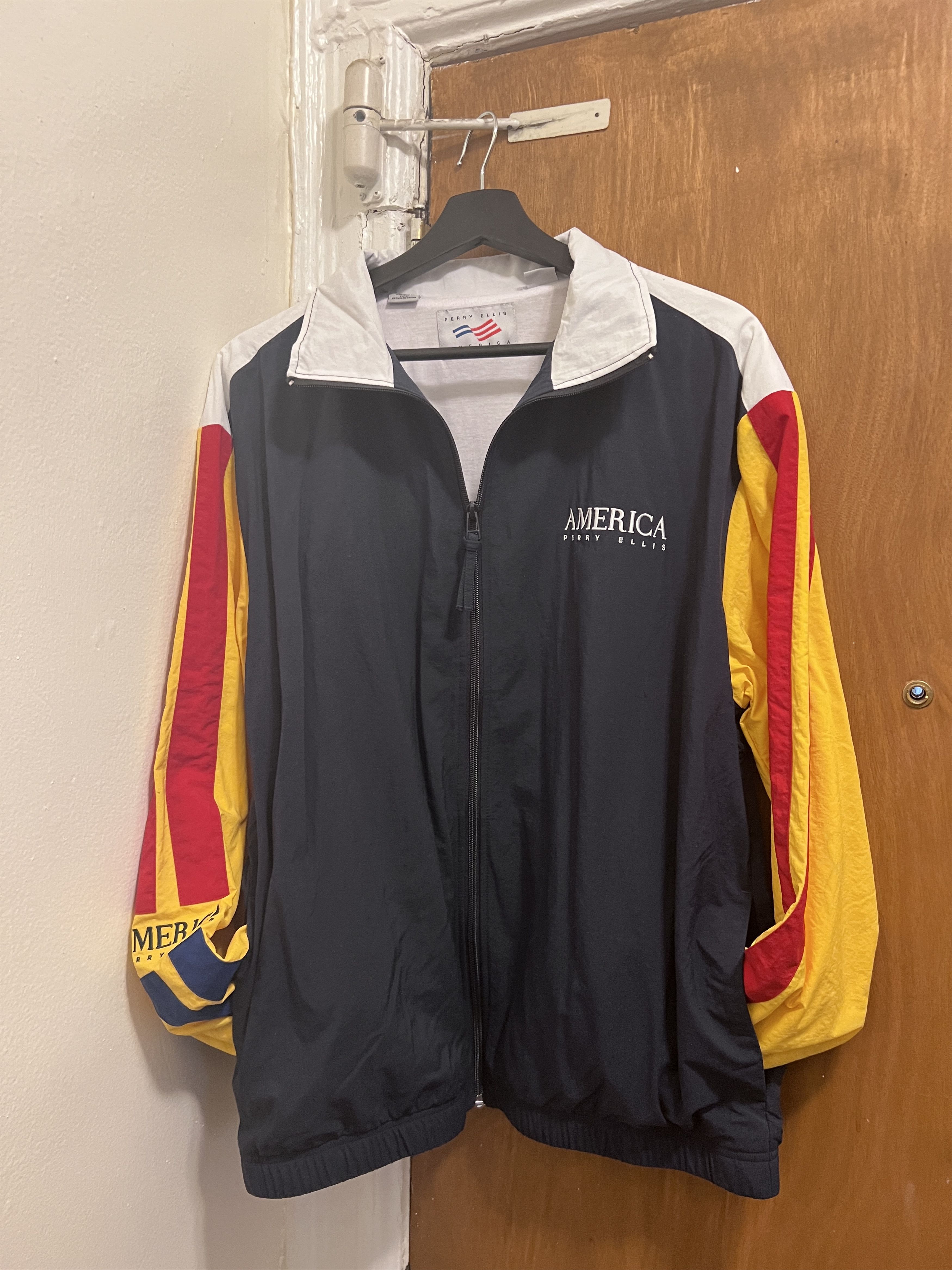 Perry Ellis Perry Ellis America Windbreaker Jacket (Medium) Size US M / EU 48-50 / 2 - 4 Thumbnail