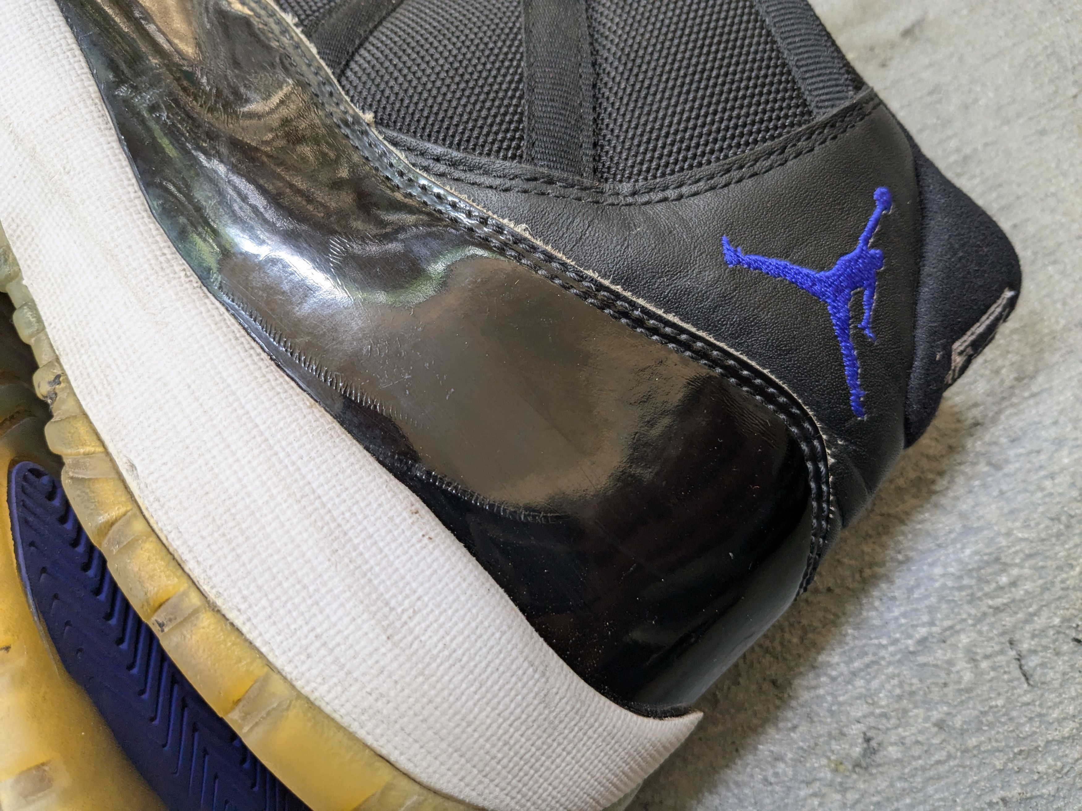 Jordan Brand Nike Air Jordan 11 XI Retro High Space Jam 13 378037-003 Size US 13 / EU 46 - 11 Thumbnail