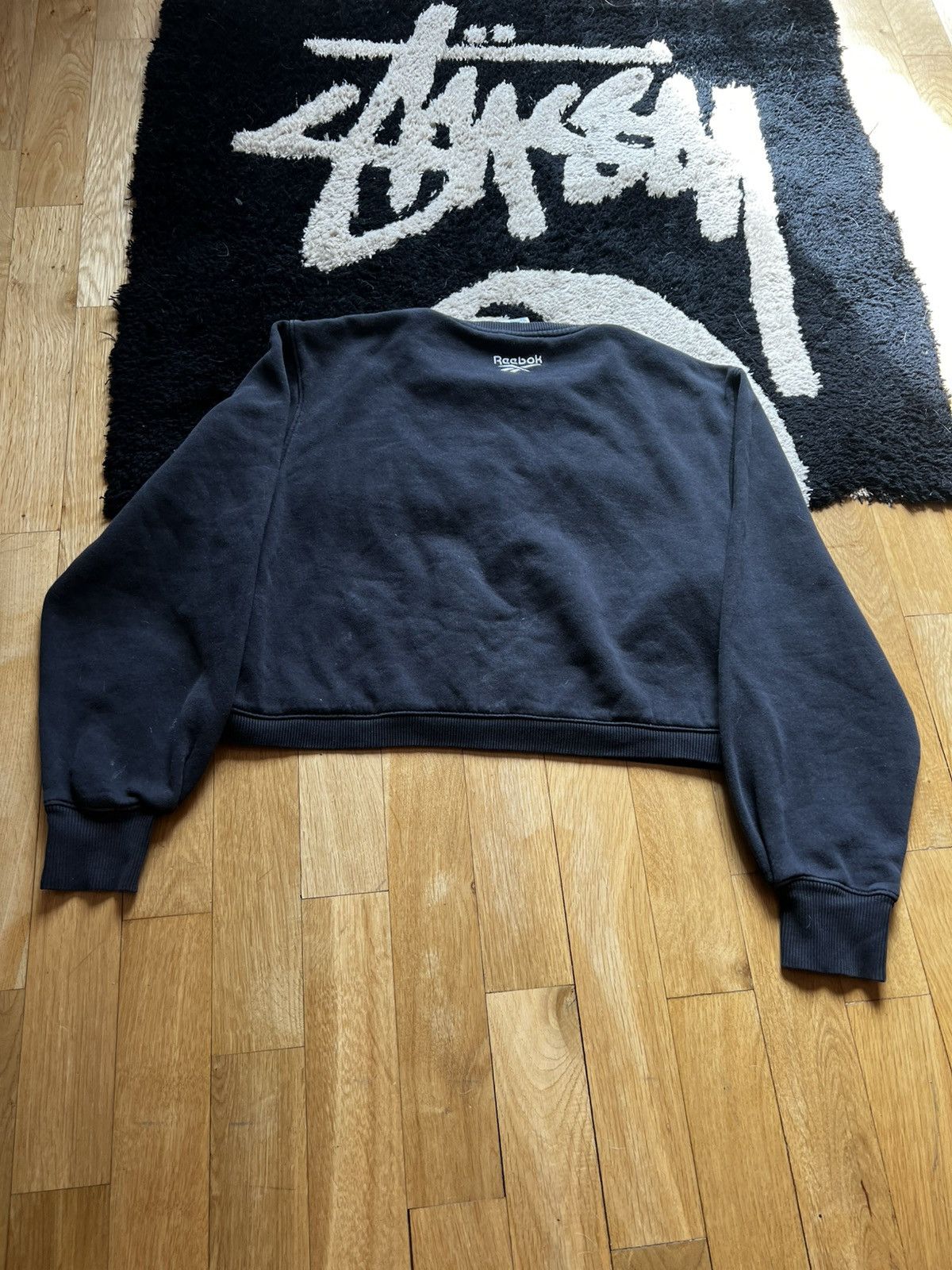 Reebok × Sports Specialties × Vintage Vintage Reebok Classic Crop Top Sweatshirt Size M / US 6-8 / IT 42-44 - 2 Thumbnail