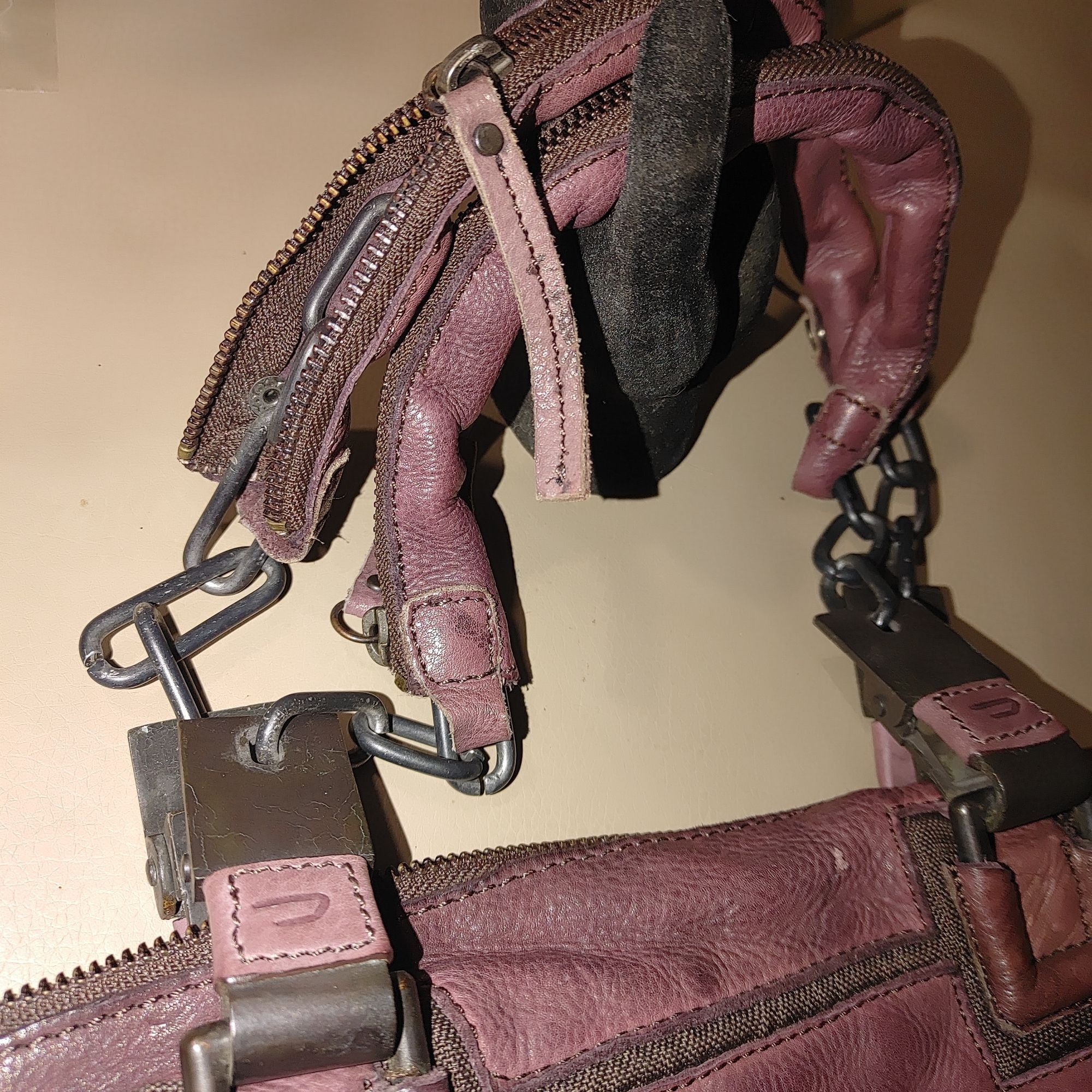 Diesel Diesel Vintage Leather Handbag Tote Purse Heavy Hardware Bur Size ONE SIZE - 17 Thumbnail