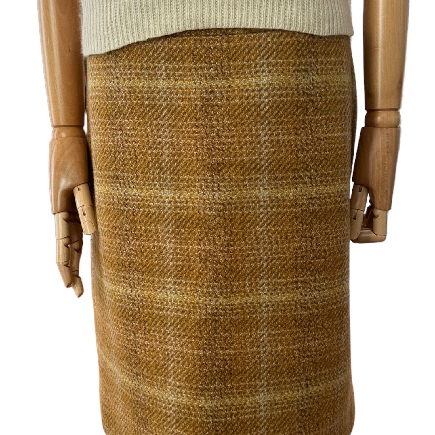 J.Crew J.Crew 'Sunnie Pencil Skirt' in Mustard Tweed size 6 Size 28" / US 6 / IT 42 - 4 Thumbnail