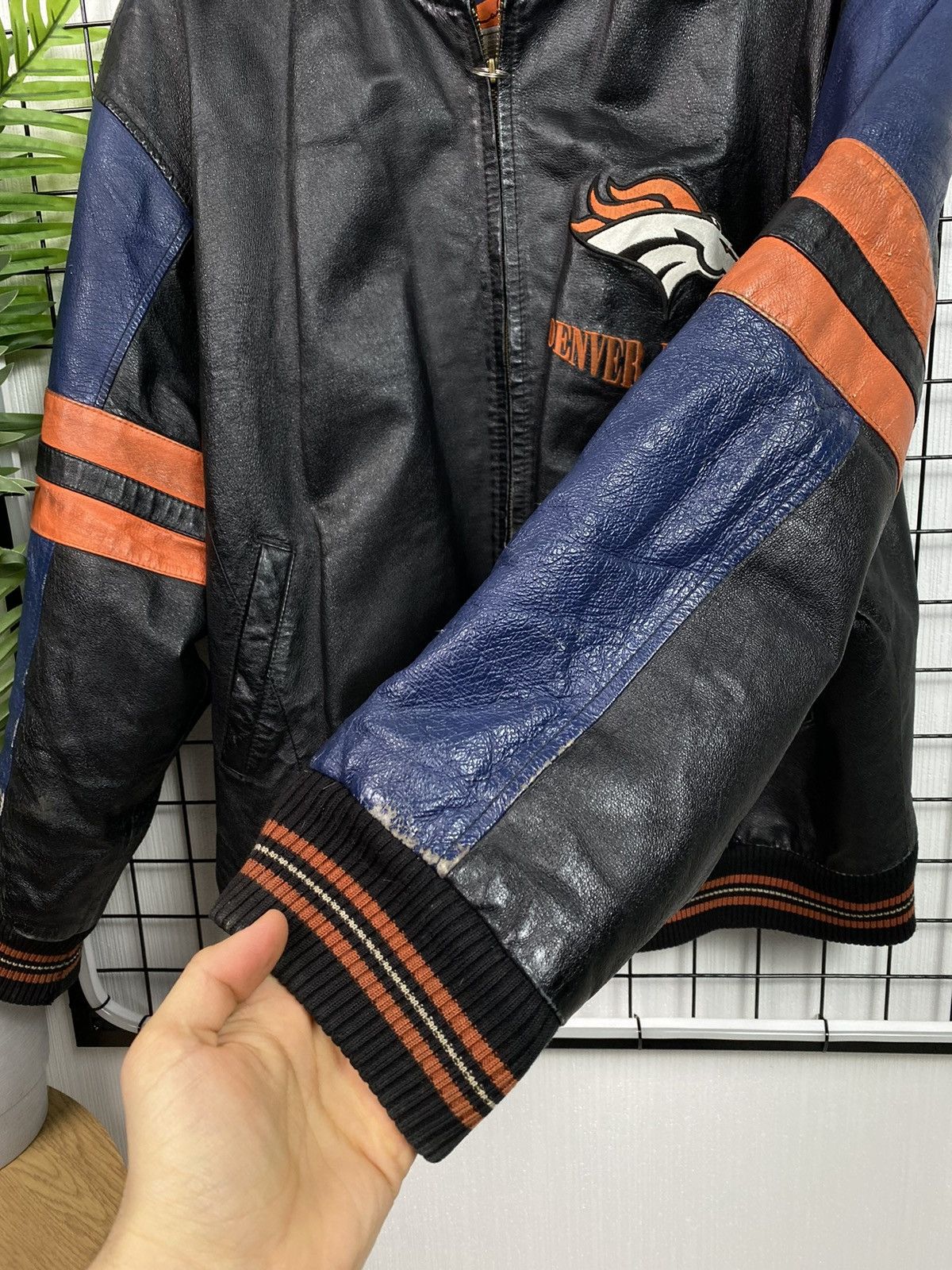 Other Vintage Denver Broncos NFL Leather Bomber Jacket Varsity XL Size US XL / EU 56 / 4 - 11 Thumbnail