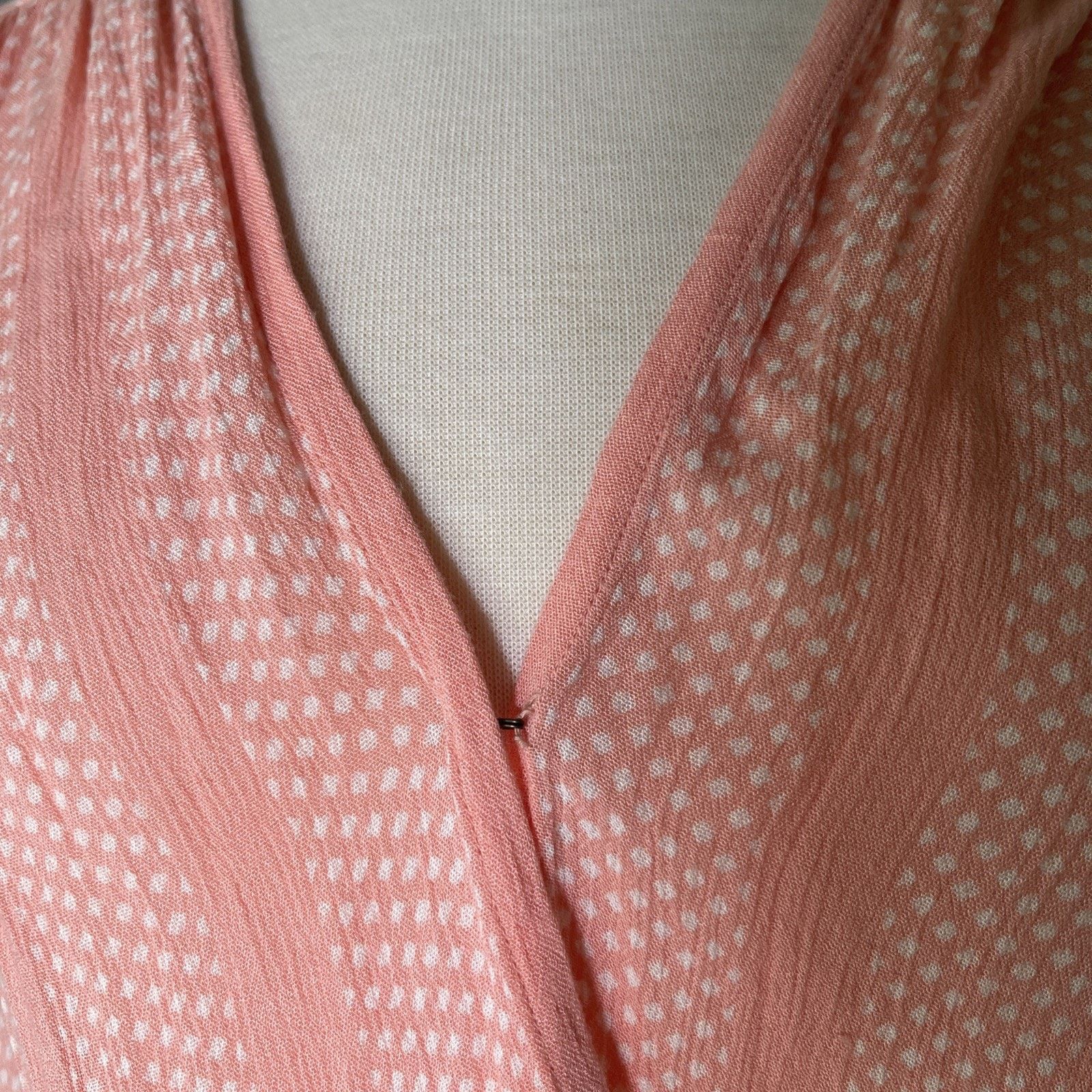 Anthropologie Anthropologie Maeve Small Pink/ Peach Dot Crop Ruffle Size S / US 4 / IT 40 - 2 Thumbnail