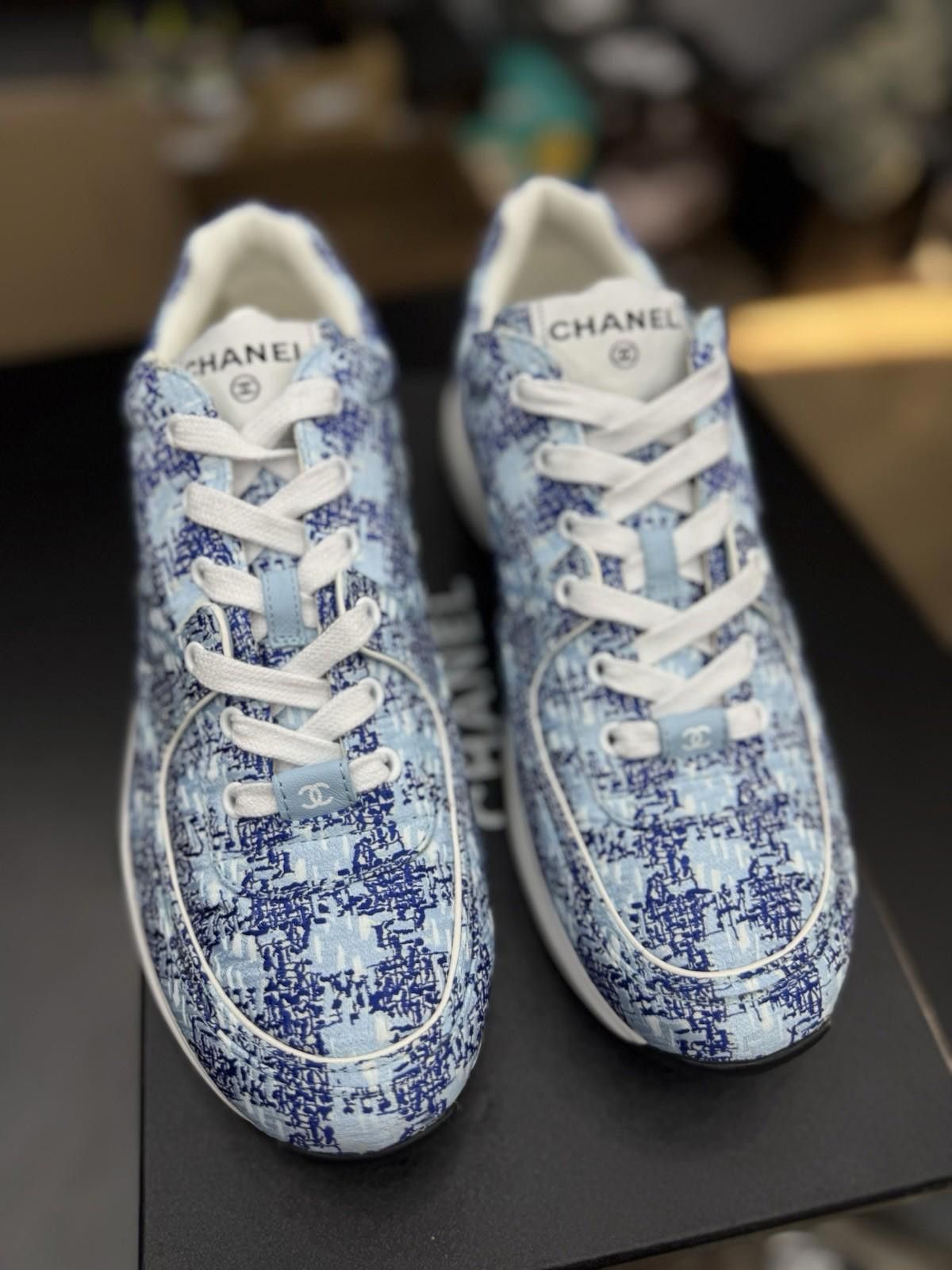 Chanel CHANEL CC Logo Sneaker Size 40.5EU/10.5US(W)/9US(M) $1425 Size US 10.5 / IT 40.5 - 4 Thumbnail