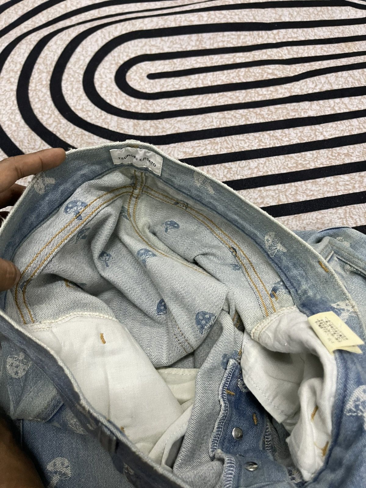 Issey Miyake 2000s ISSEY MIYAKE FULLPRINT MUSHROOM JEANS RARE Size US 30 / EU 46 - 13 Thumbnail