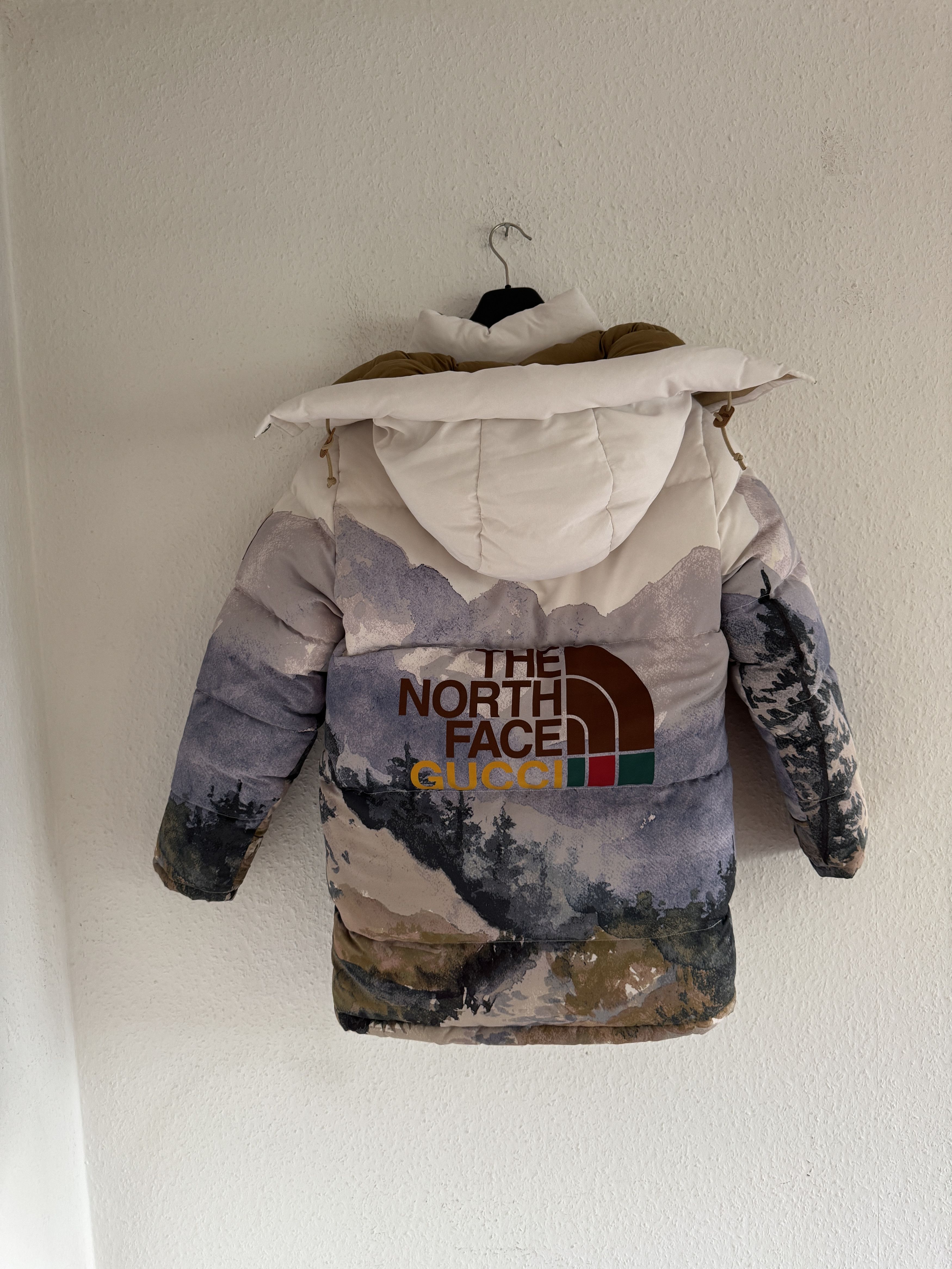 Gucci × The North Face Gucci x North Face Mountain Print Puffer Size US XS / EU 42 / 0 - 8 Thumbnail