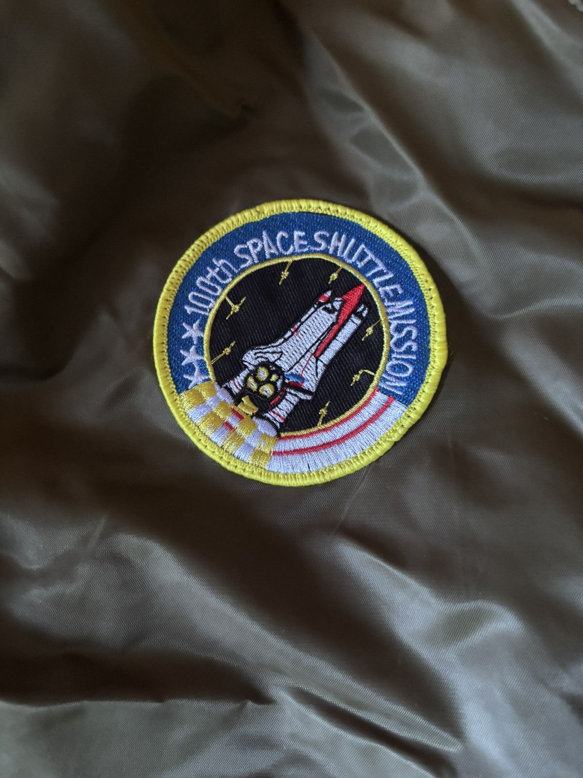 NASA nasa bomber size xxl fit a man. orange inside vintage Size US XXL / EU 58 / 5 - 2 Thumbnail