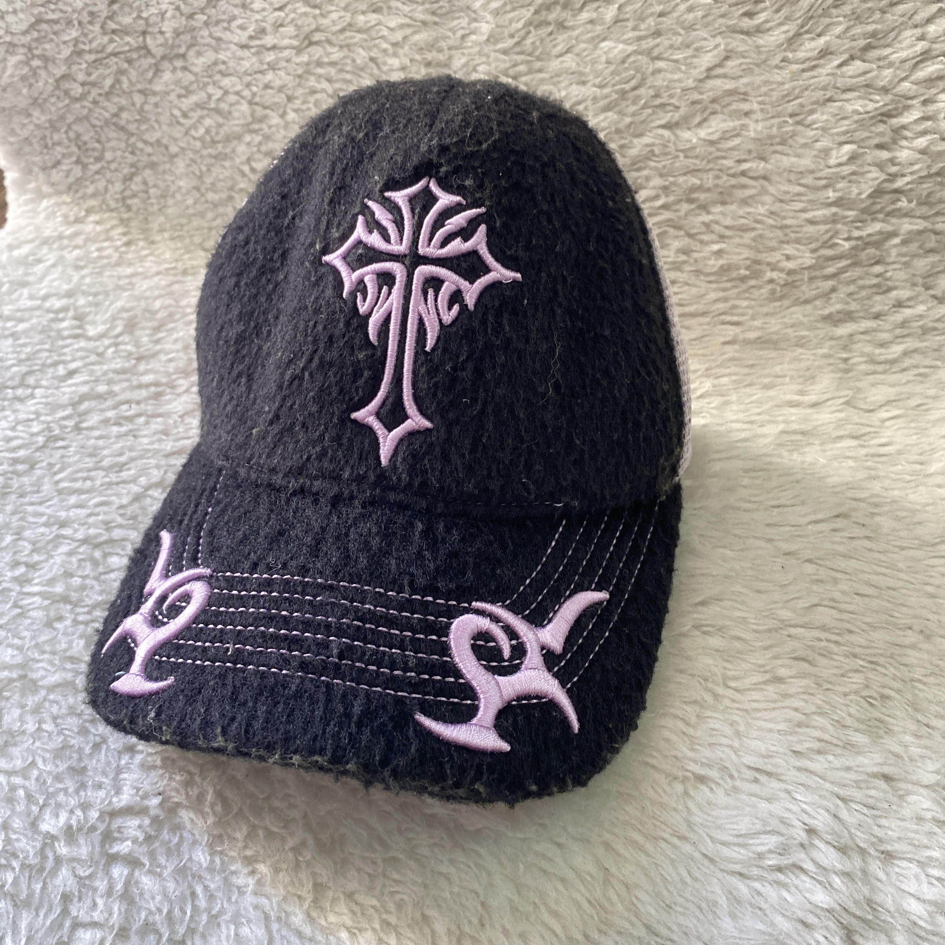 Other Urban Outfitters Embroidered Cross Snapback Trucker Hat Size ONE SIZE - 5 Thumbnail
