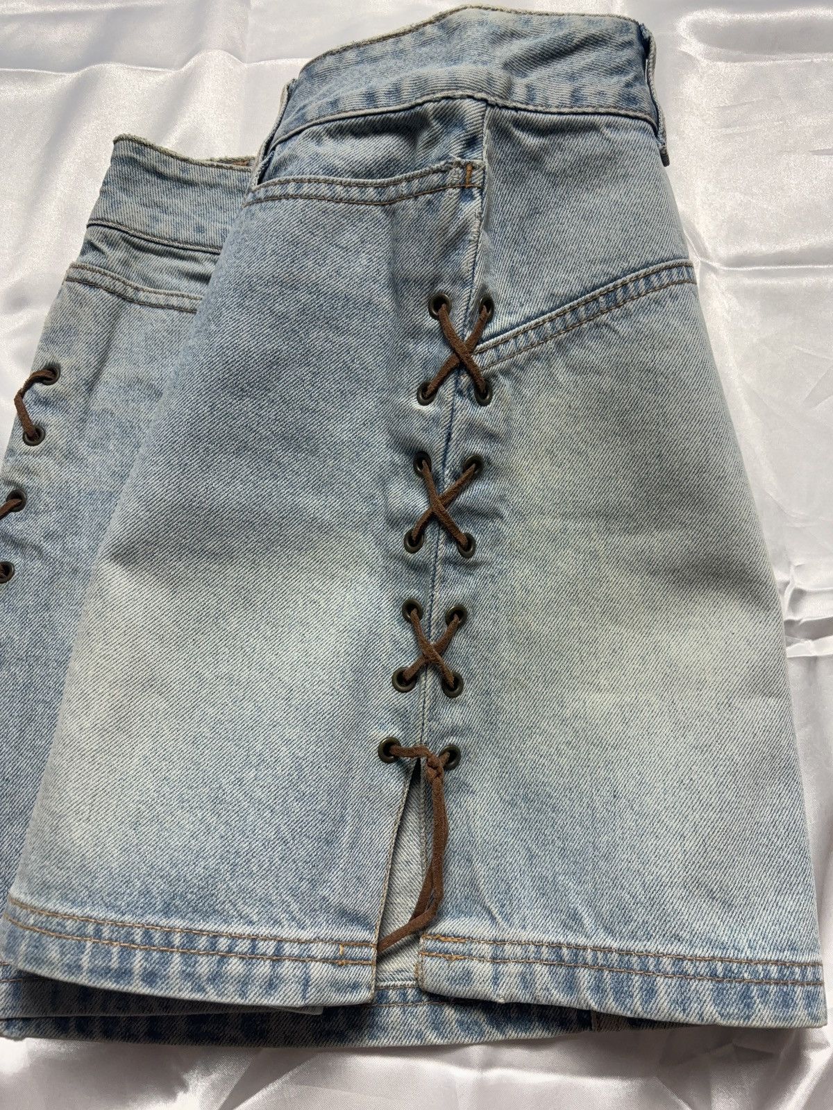 Japanese Brand × Vintage Lace up faded vintage denim mini skirt Size 27" / US 4 / IT 40 - 4 Thumbnail