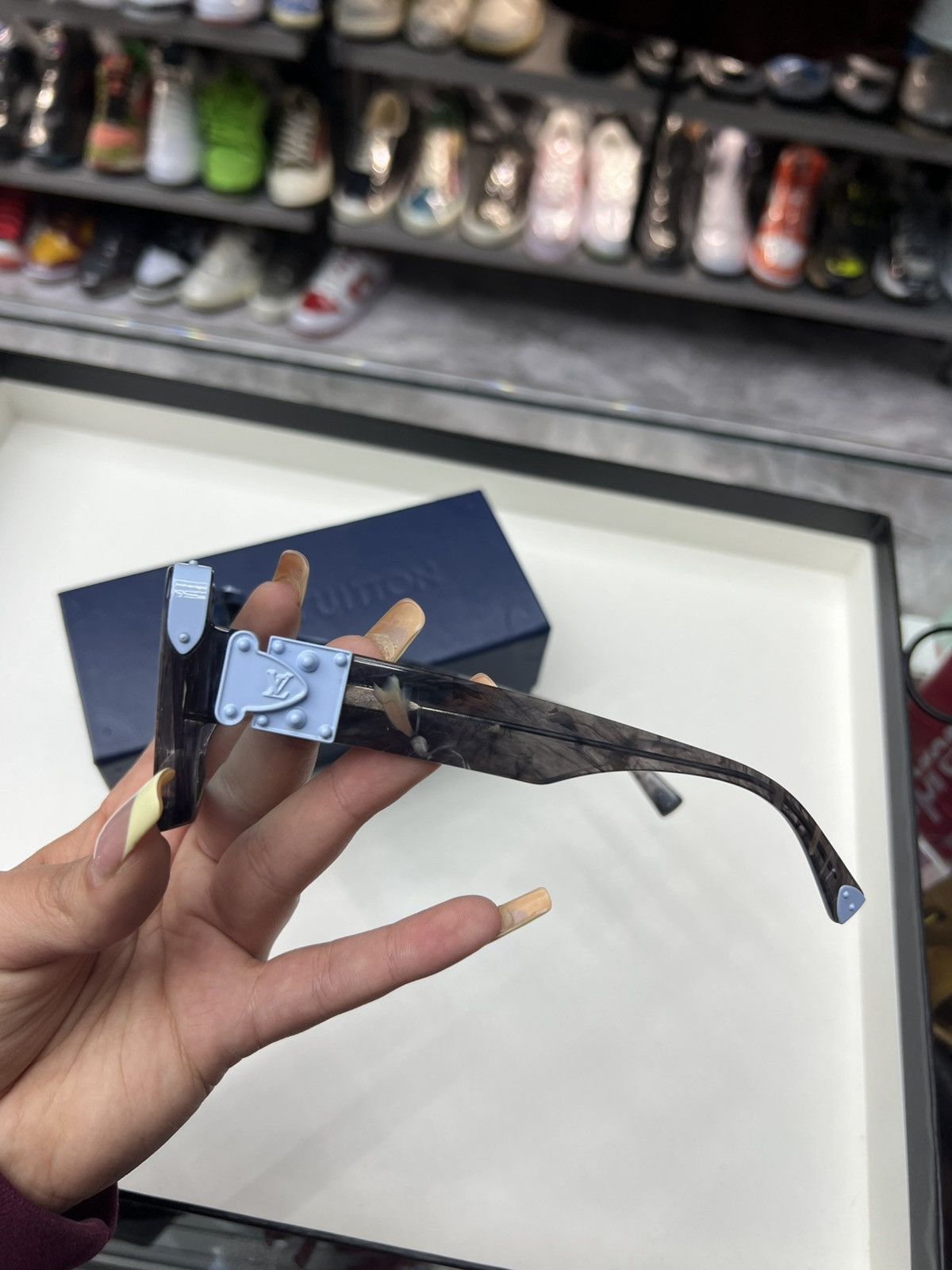 Louis Vuitton Louis Vuitton Dayton Glasses Size ONE SIZE - 11 Thumbnail