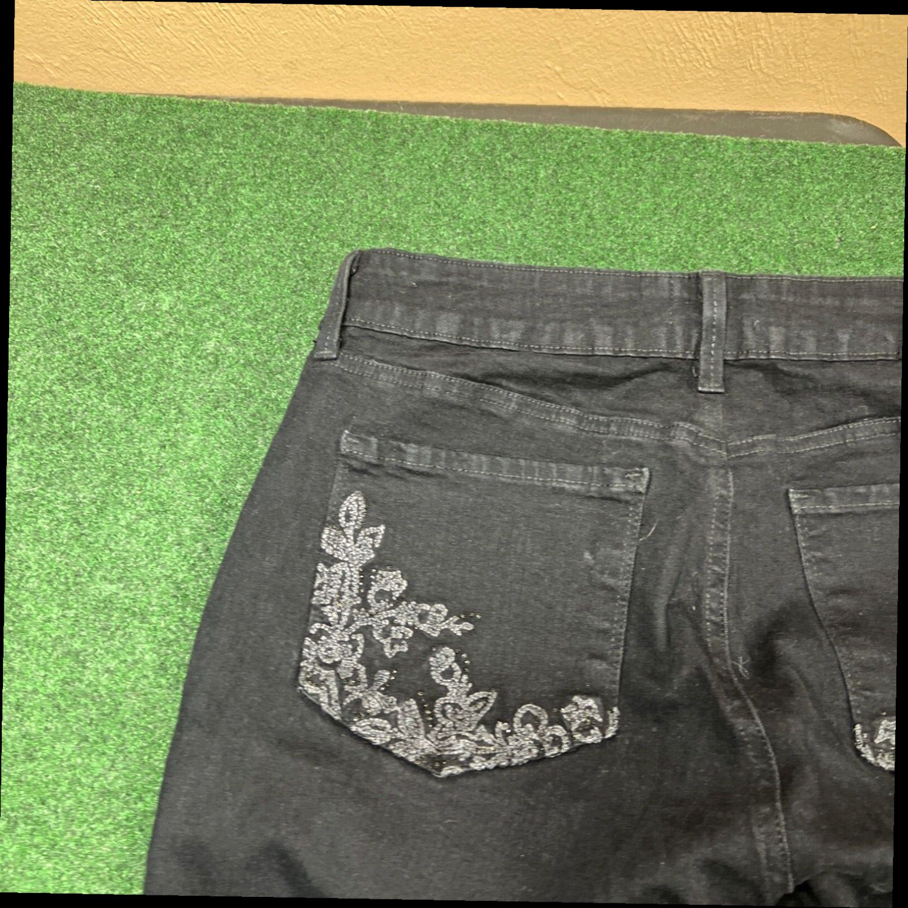 NYDJ NYDJ NOT YOUR DAUGHTERS JEANS STRAIGHT JEANS SIZE 8p 28x28 Black Flowers Pockets Size 28" / US 6 / IT 42 - 3 Thumbnail