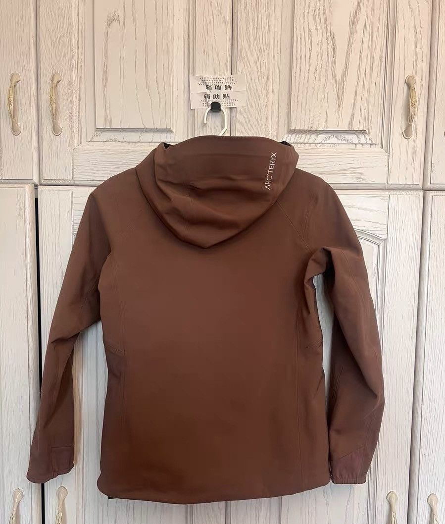Arc'teryx Arc'teryx Windproof Hooded Velour Brown Size S / US 4 / IT 40 - 2 Thumbnail