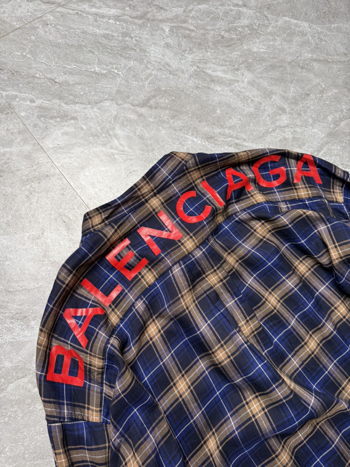Balenciaga Balenciaga By Demna Gvasalia Back Logo Plaid Buttondown Size XS / US 0-2 / IT 36-38 - 5 Thumbnail