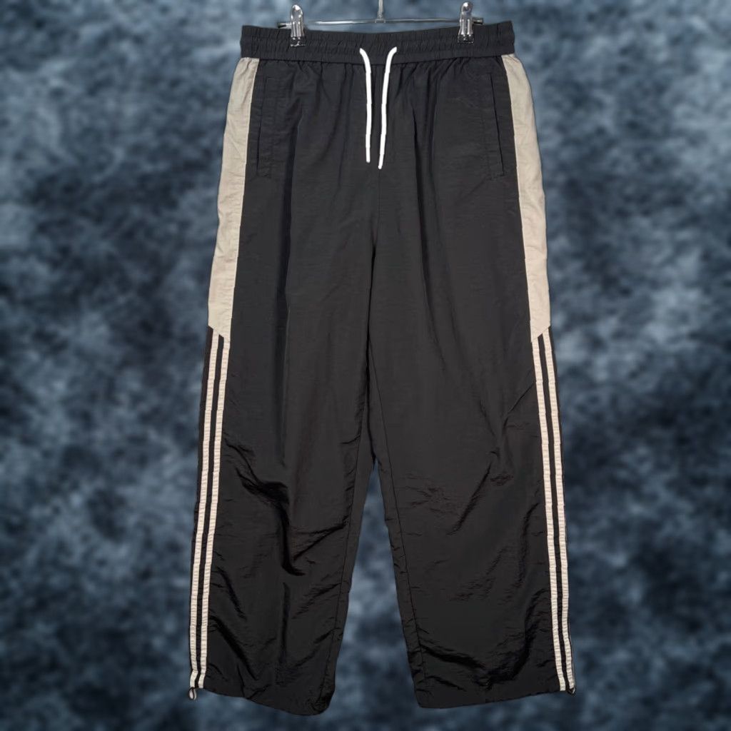 Vintage Elfric Eden Womens Large Black Beige Nylon Wide-Leg Track Pants Windbreaker Pants Mens? Womens Size 36" / US 14 / IT 50 - 1 Thumbnail