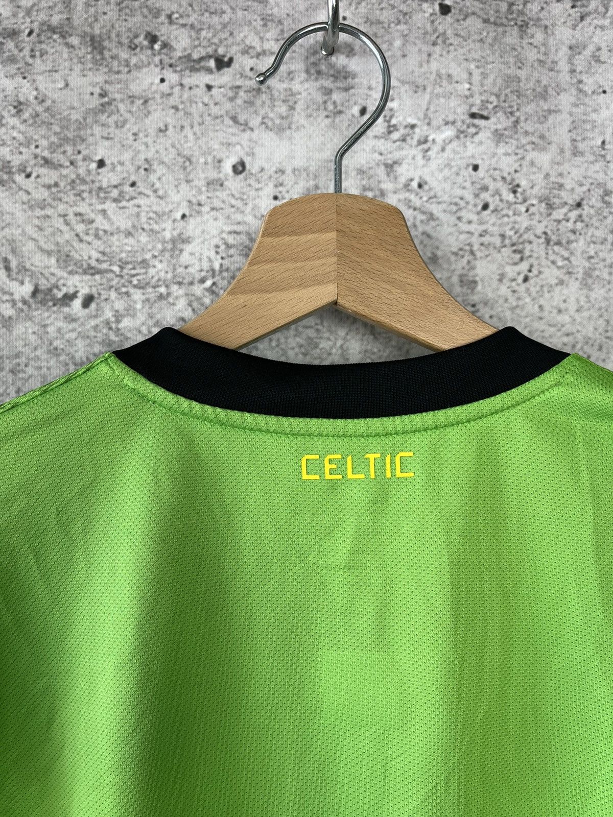 Nike Nike Celtic Glasgow 2010/11 Away Kit Football Jersey (A) Size US S / EU 44-46 / 1 - 13 Thumbnail