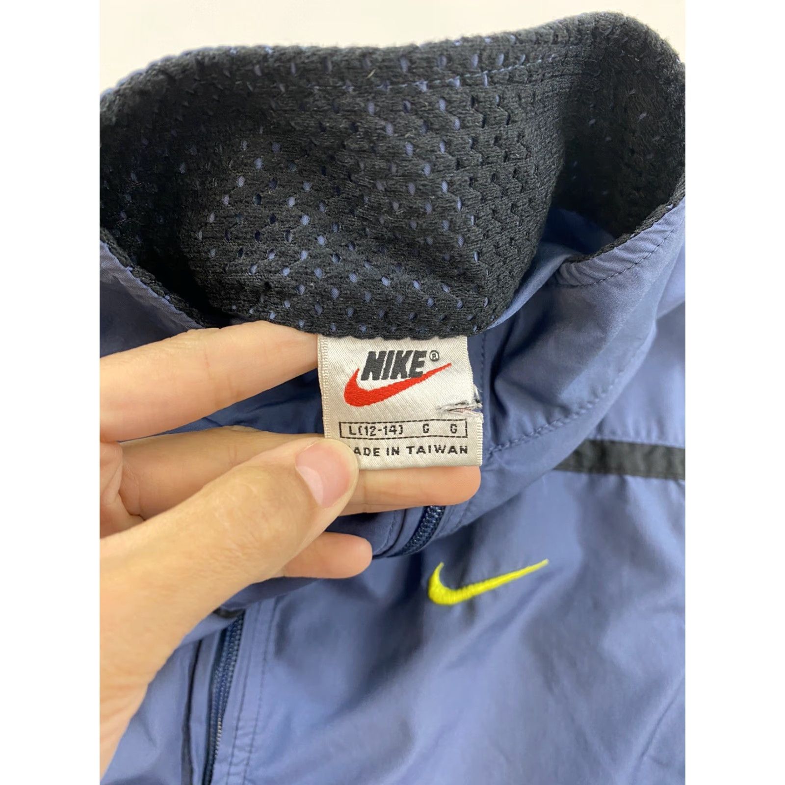 Nike VINTAGE Nike Windbreaker Jacket Womens Large L Green Grey Activewear Size L / US 10 / IT 46 - 3 Thumbnail