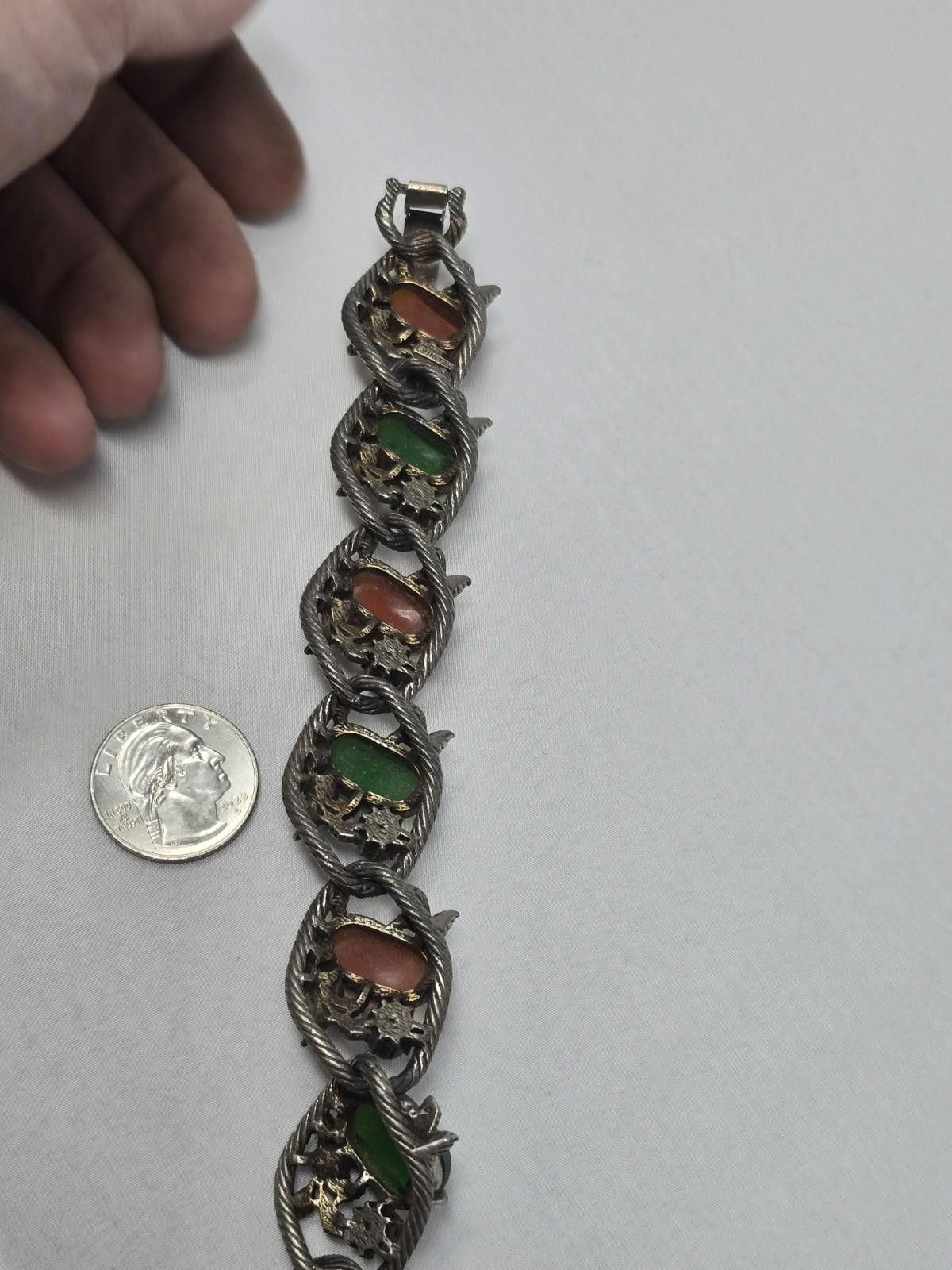Chalk Line Selini 1960s Silver Tone Bracelet Green Red Cab Vintage Size ONE SIZE - 4 Thumbnail