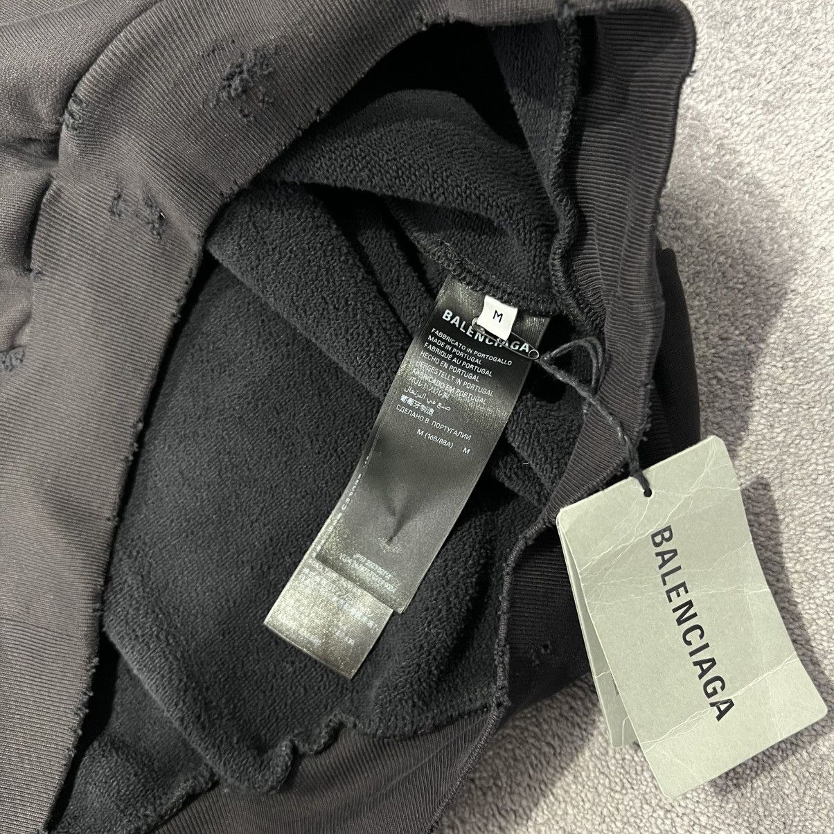 Balenciaga Balenciaga Oversized Distressed Hoodie Size US L / EU 52-54 / 3 - 8 Thumbnail
