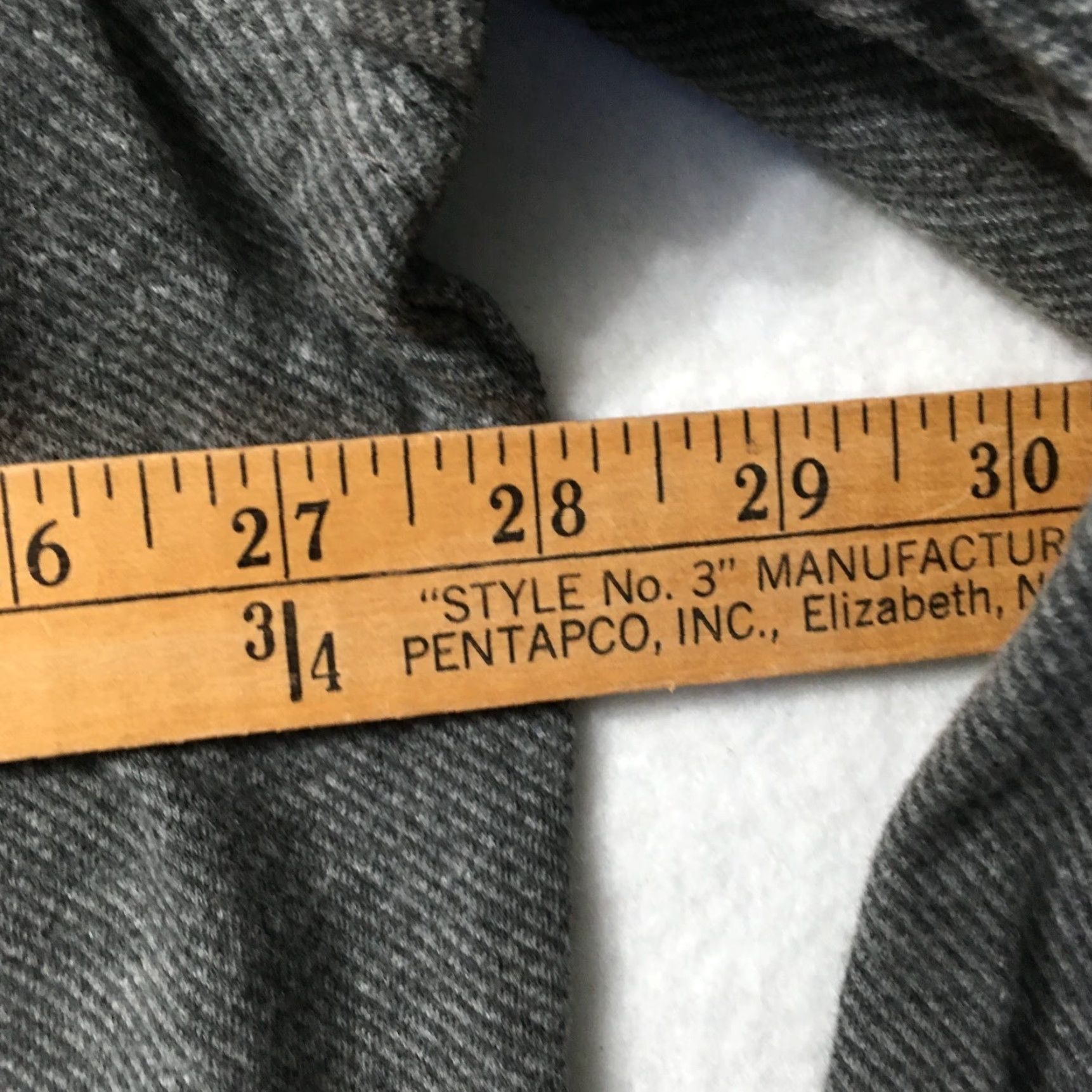 Van Heusen VINTAGE NWOT Van Heusen Mens 1/4 Zip Sweater XL Gray Heathered Mock Neck Size US XL / EU 56 / 4 - 5 Thumbnail
