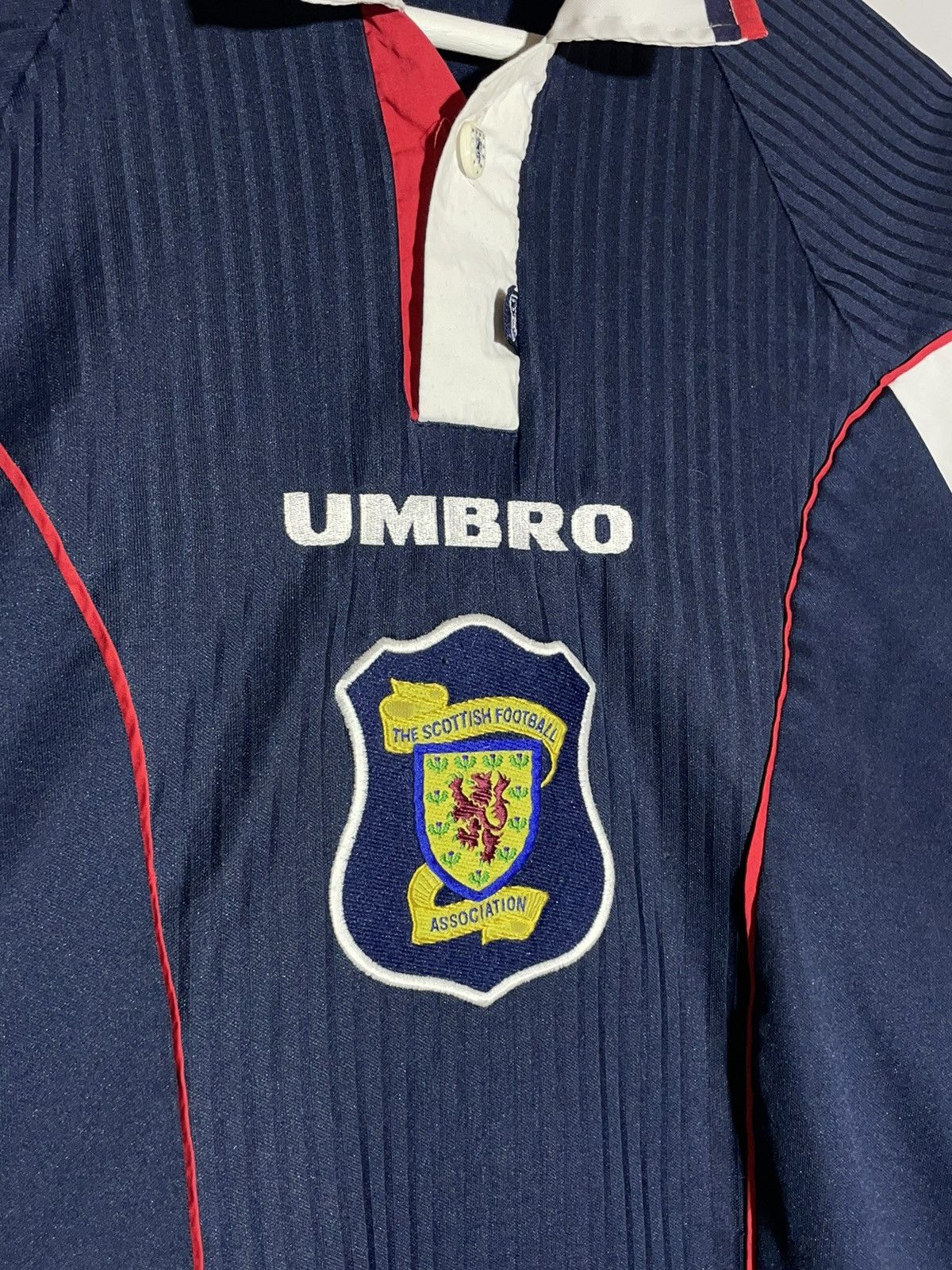 Umbro × Vintage National Team Scotland Umbro 1997 Home Football Shirt Size US L / EU 52-54 / 3 - 3 Thumbnail