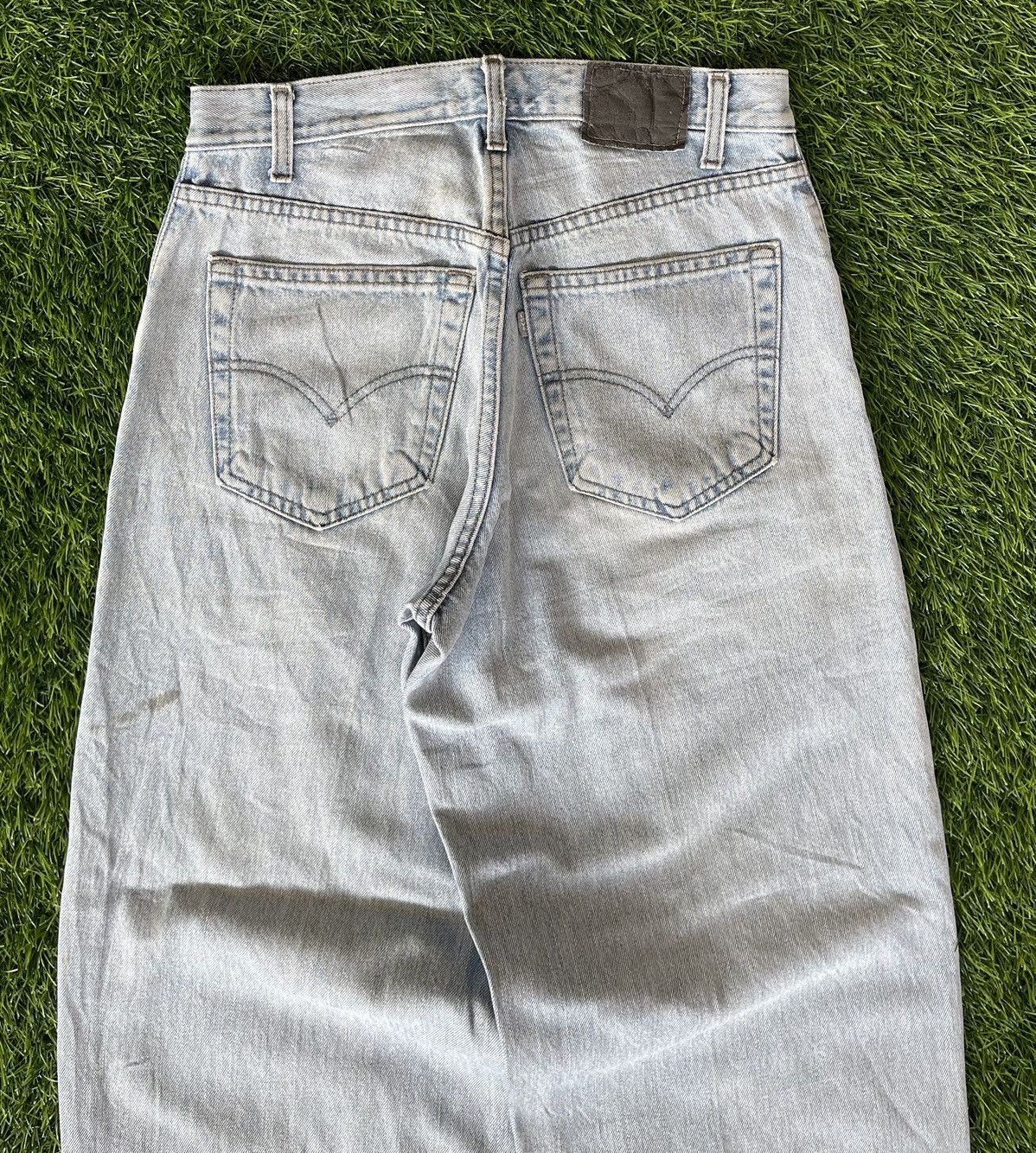 Levi's Vintage’90s🔥LEVI’S SILVERTAB🔥WASHED Denim BAGGY JEANS Size US 31 - 14 Thumbnail