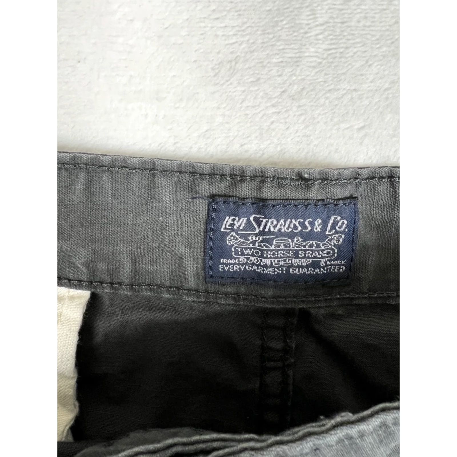 Levi's Levi’s Gray Cargo Shorts Size 38 Ripstop Y2K Baggy Cargo Short Mens Regular 9in Inseam Pockets 90s Outdoor Summer Spring Cotton Gray Size US 40 / EU 56 - 3 Thumbnail