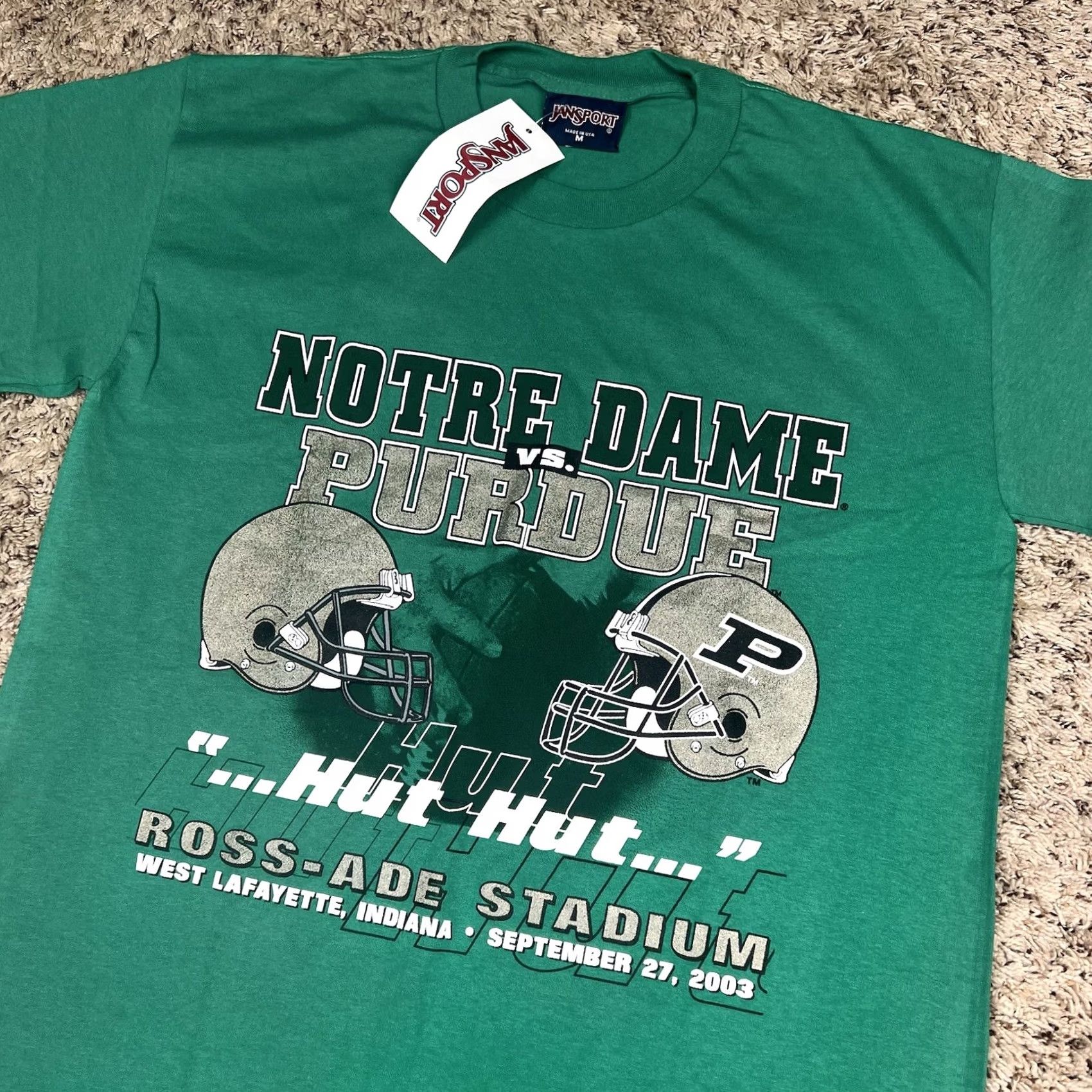 Jansport VINTAGE Jansport T-Shirt Notre Dame vs Purdue College Football Graphic Shirt M Green Mens Size US M / EU 48-50 / 2 - 4 Thumbnail