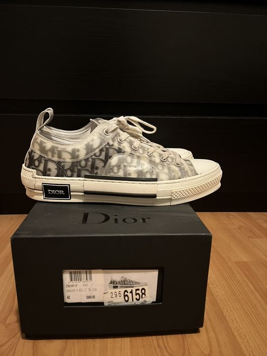 B23 Low-Top Sneaker White and Black Dior Oblique Canvas