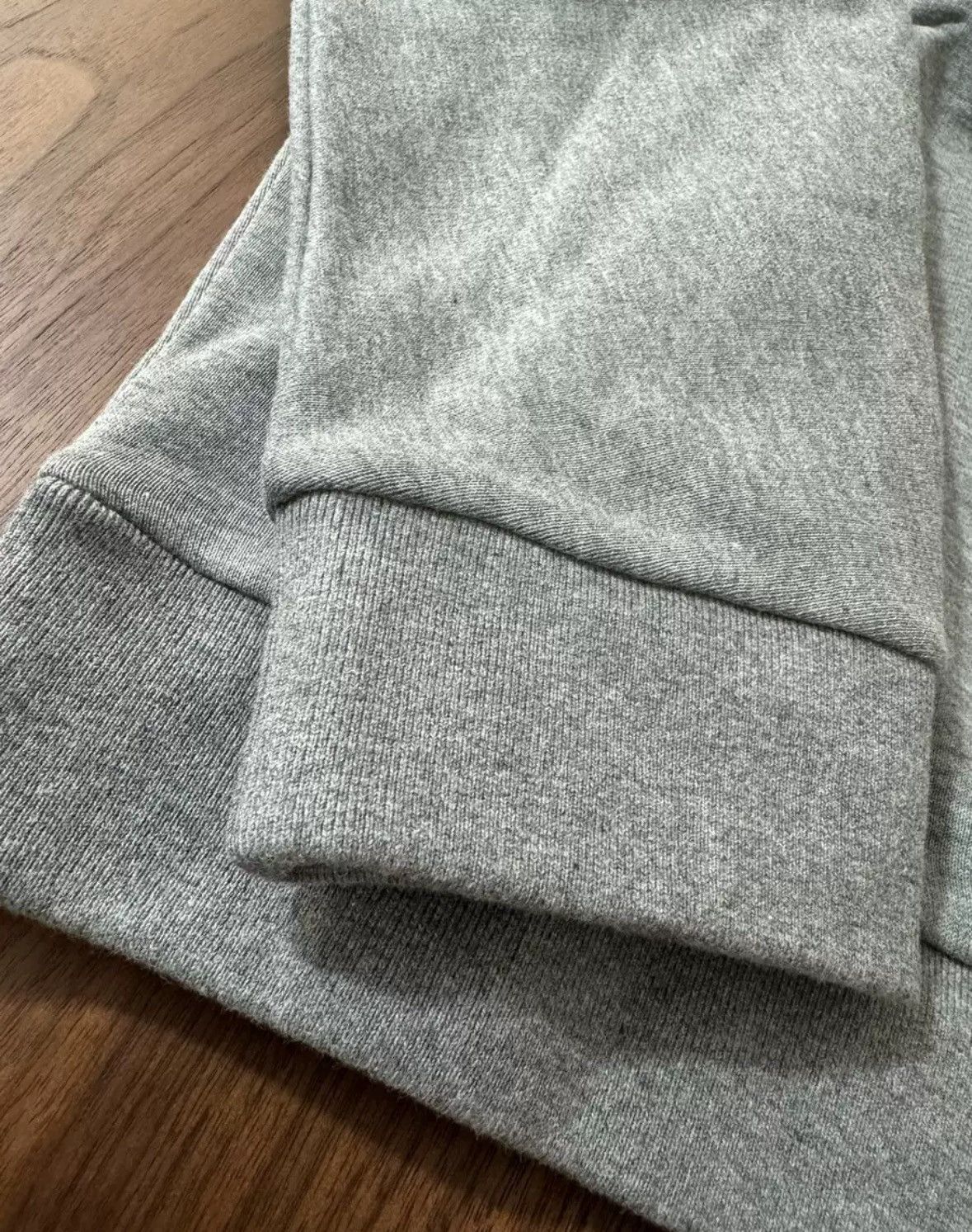Louis Vuitton LOUIS VUITTON LV x NIGO gray letter logo hoodie Size US M / EU 48-50 / 2 - 2 Thumbnail