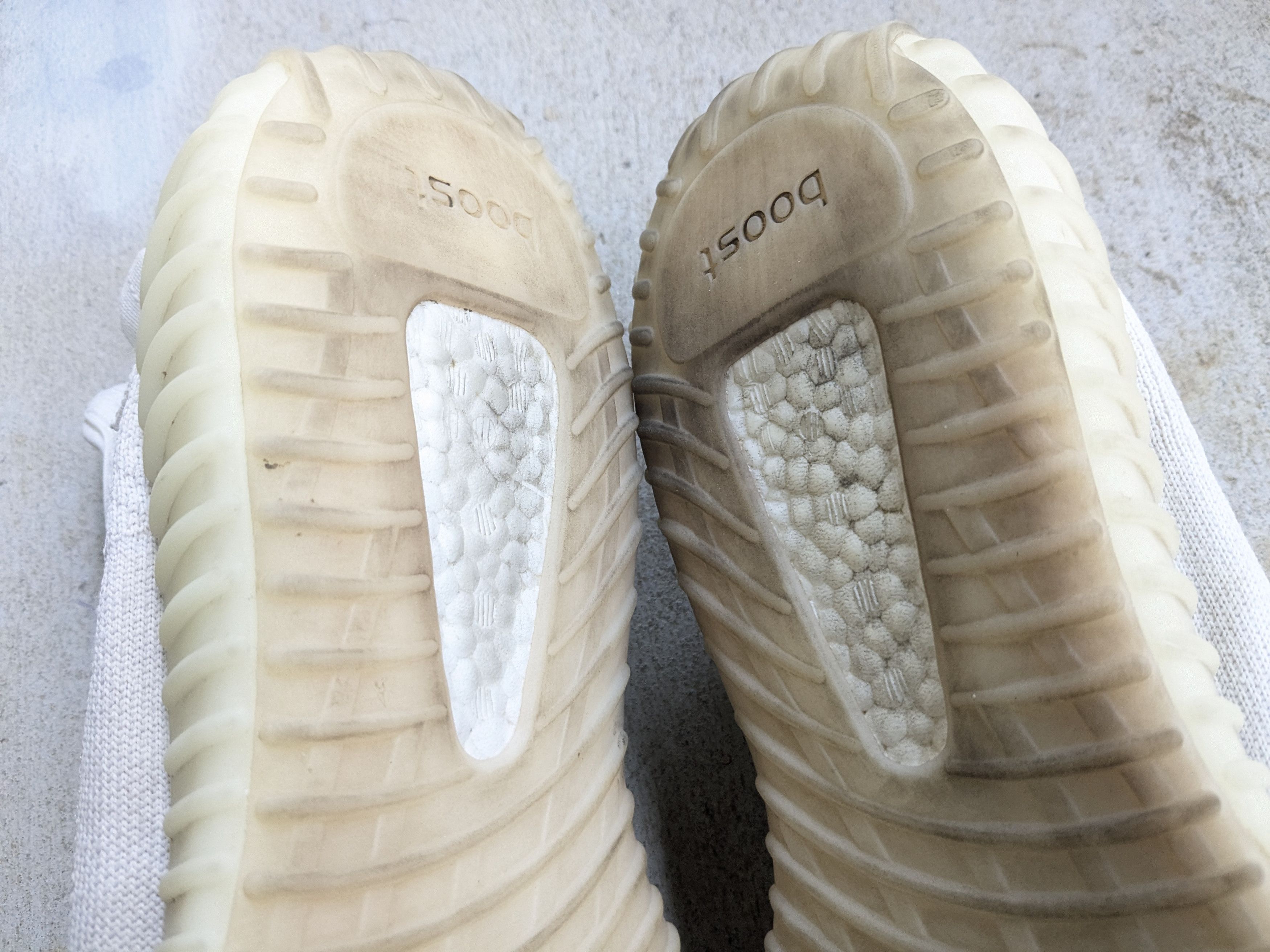 Adidas × Kanye West Adidas Yeezy Boost 350 V2 Bone HQ6316 Kanye West Size US 11.5 / EU 44-45 - 15 Thumbnail