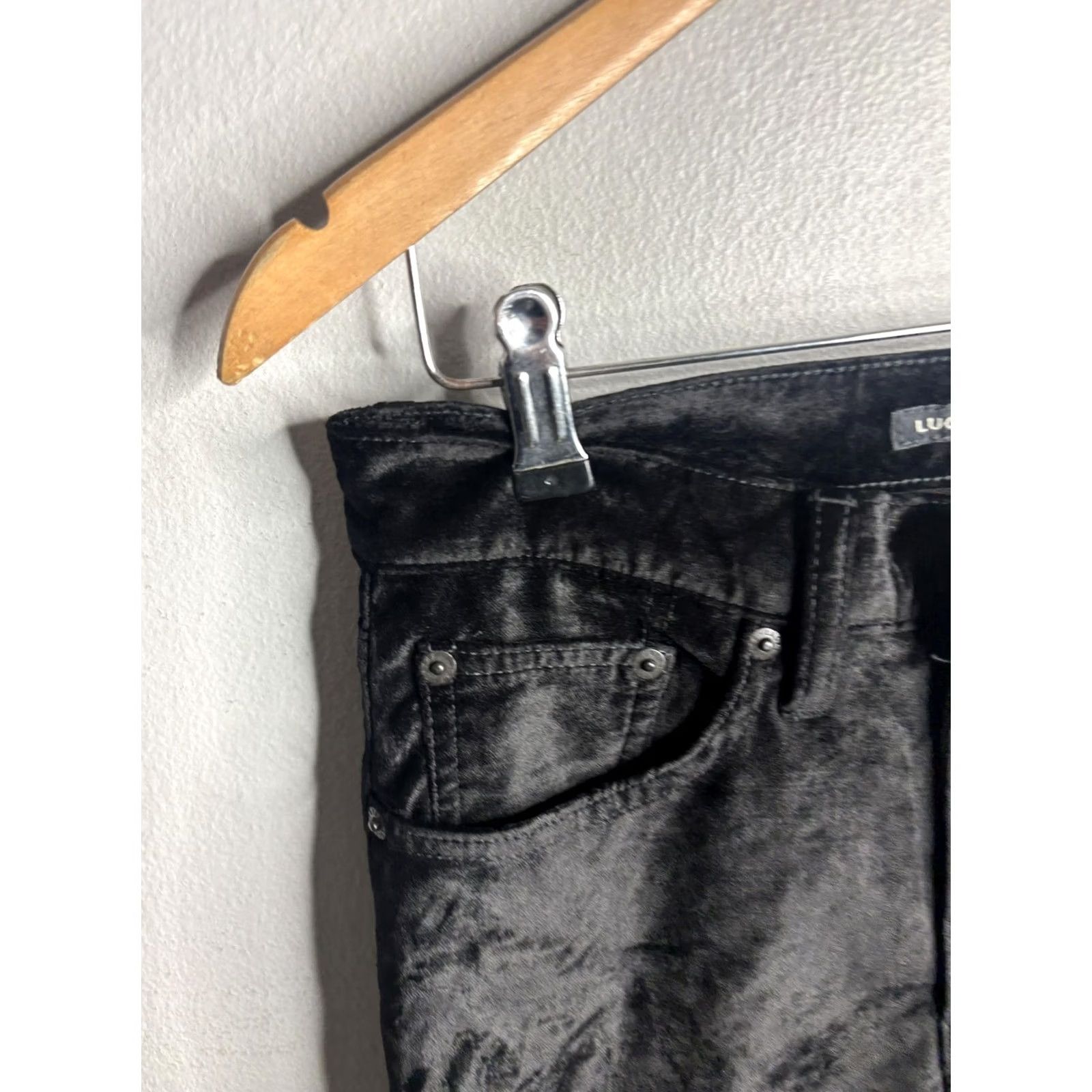 Lucky Brand Lucky Brand Jeans Womens 4 Velvet Dark High Rise Bridgette Crop Mini Boot 27 Inseam 27 Black Size 27" / US 4 / IT 40 - 4 Thumbnail