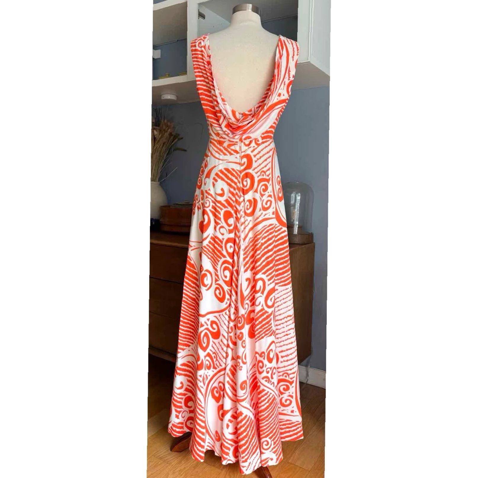 Avenue VINTAGE Young Dimension Saks Fifth Avenue Maxi Dress S/M Orange/White 70s Psychedelic Retro Sleeveless V-Neck Pullover Long Dress Womens Boys? Size S / US 4 / IT 40 - 5 Thumbnail