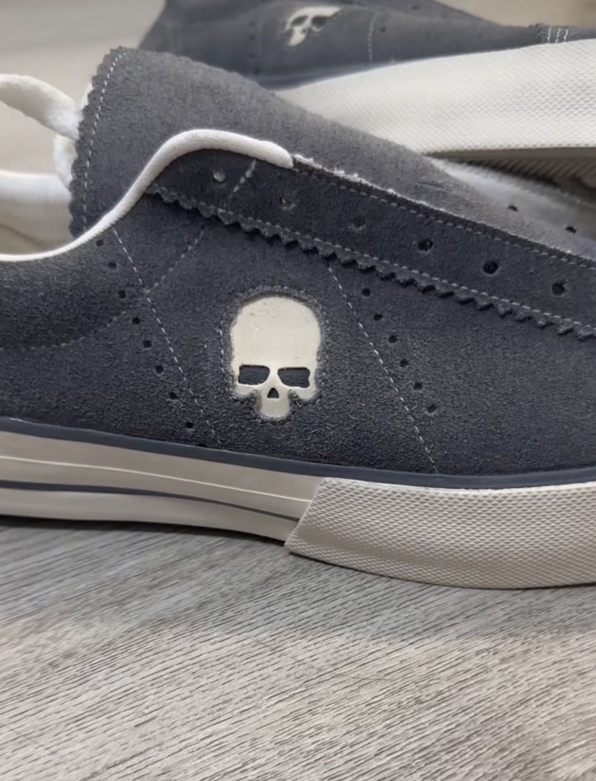 Converse × Number (N)ine Number (N)ine SS01 One Skull Converse Deadstock Sz 6 Size US 6 / EU 39 - 3 Thumbnail