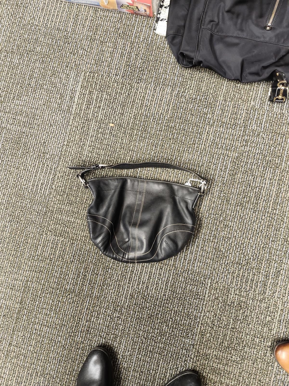 Designer Coach leather bag Size ONE SIZE - 2 Thumbnail