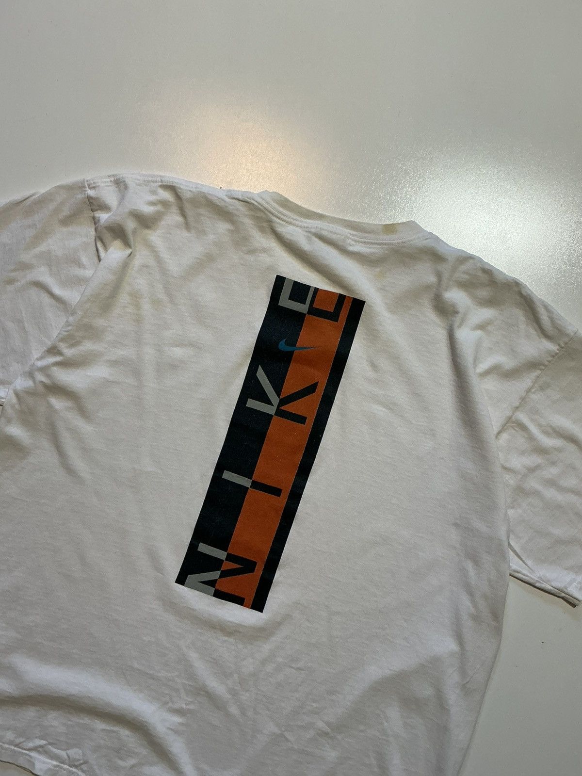 Nike Vintage 90s Nike Box Logo Center Swoosh Graphic T-Shirt Size US XL / EU 56 / 4 - 5 Thumbnail