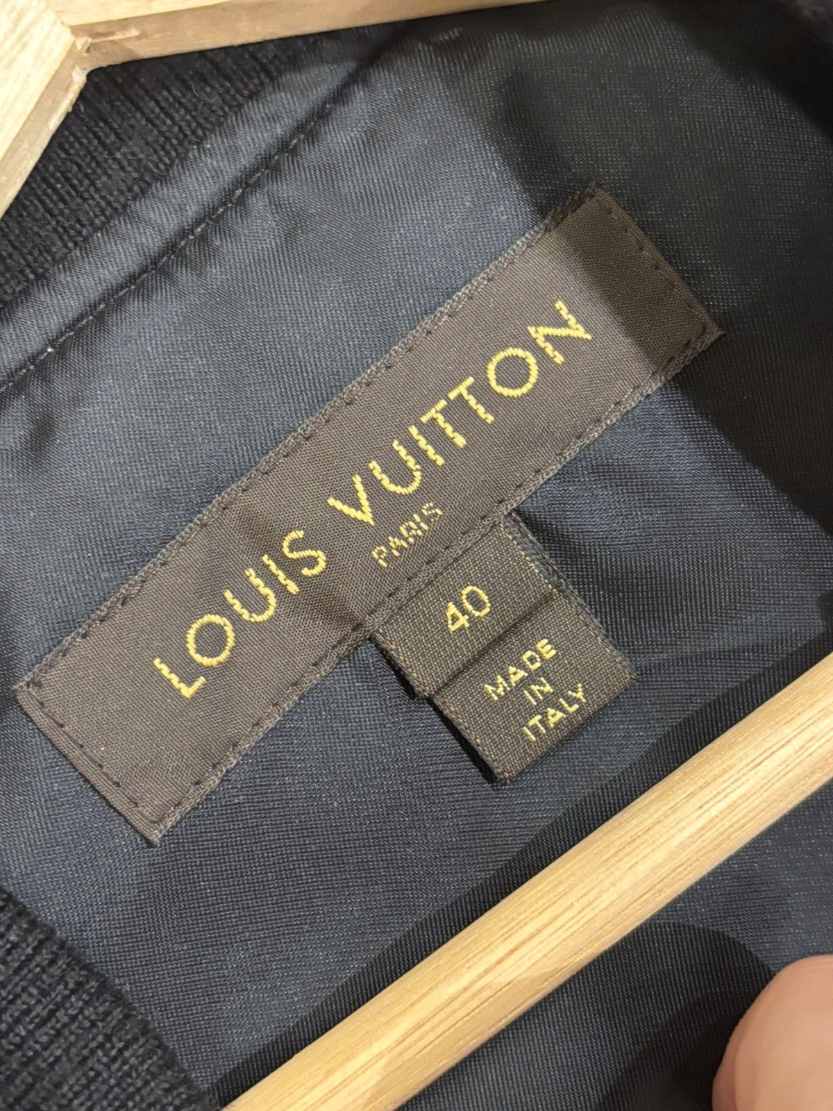 Louis Vuitton Louis Vuitton cropped patch bomber jacket Size US XXS / EU 40 - 3 Thumbnail