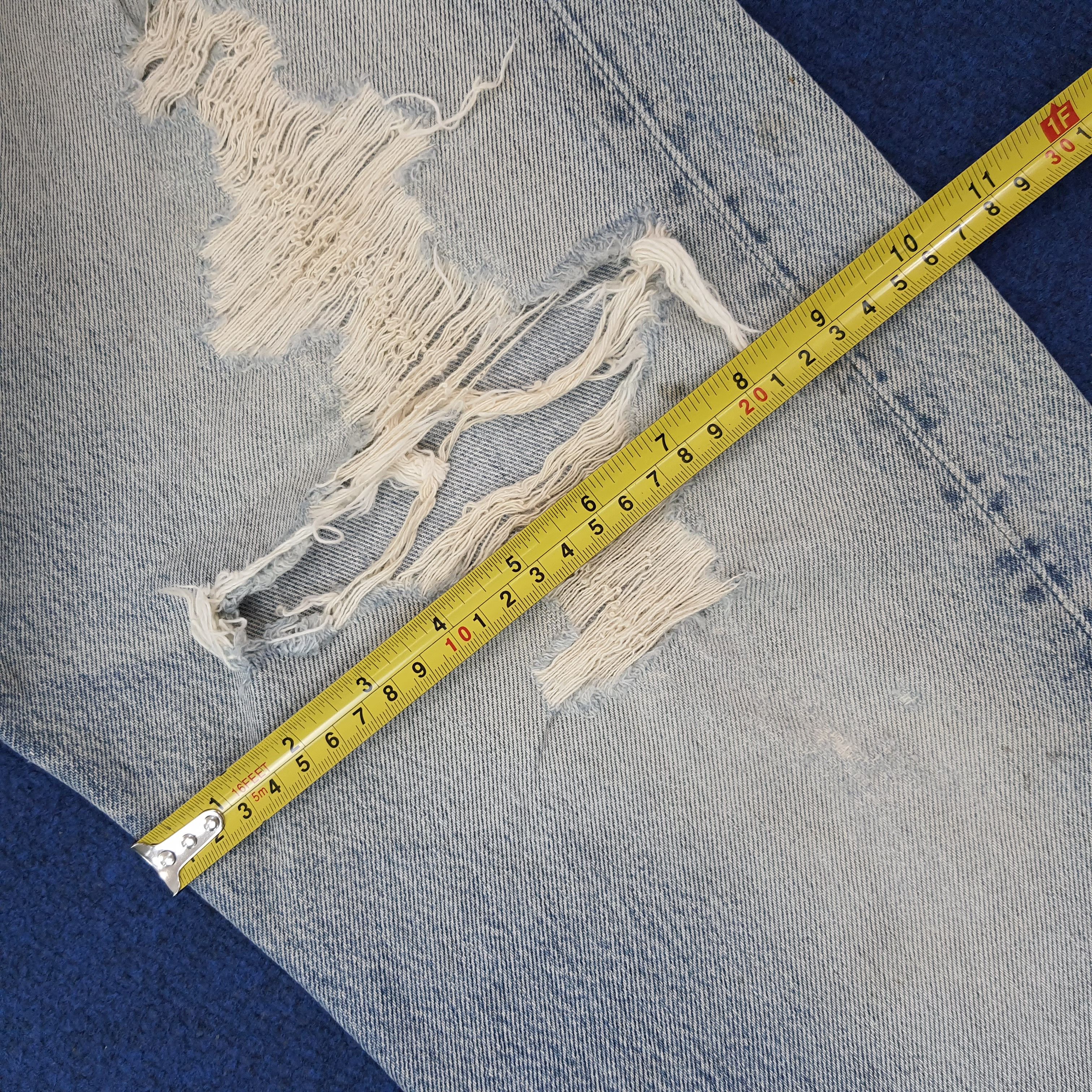 Levi's Vintage Levi's Distressed Style Jeans C252N11 Size US 36 / EU 52 - 14 Thumbnail