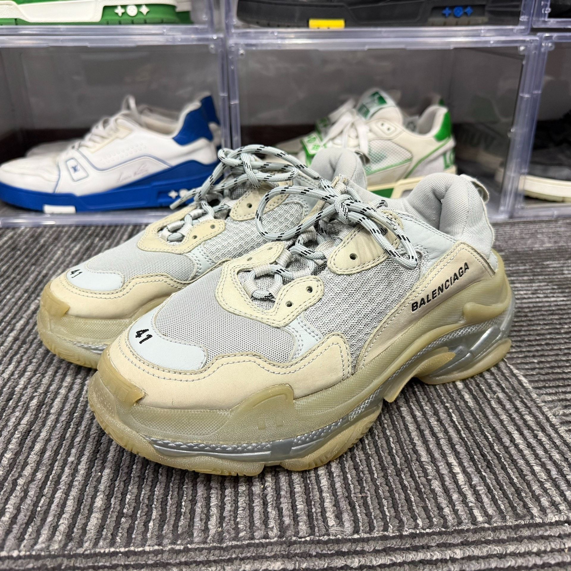 Balenciaga Balenciaga Beige Lowtop Sneakers 8.5 Men Size US 8.5 / EU 41-42 - 1 Thumbnail
