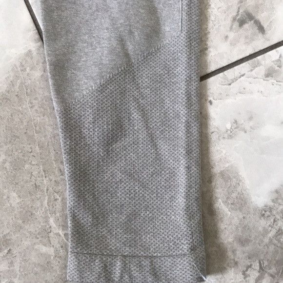 Lululemon WOMEN Grey Seamless Float Yoga Fitness Pants | L Size 38" / US 16 / IT 52 - 5 Thumbnail