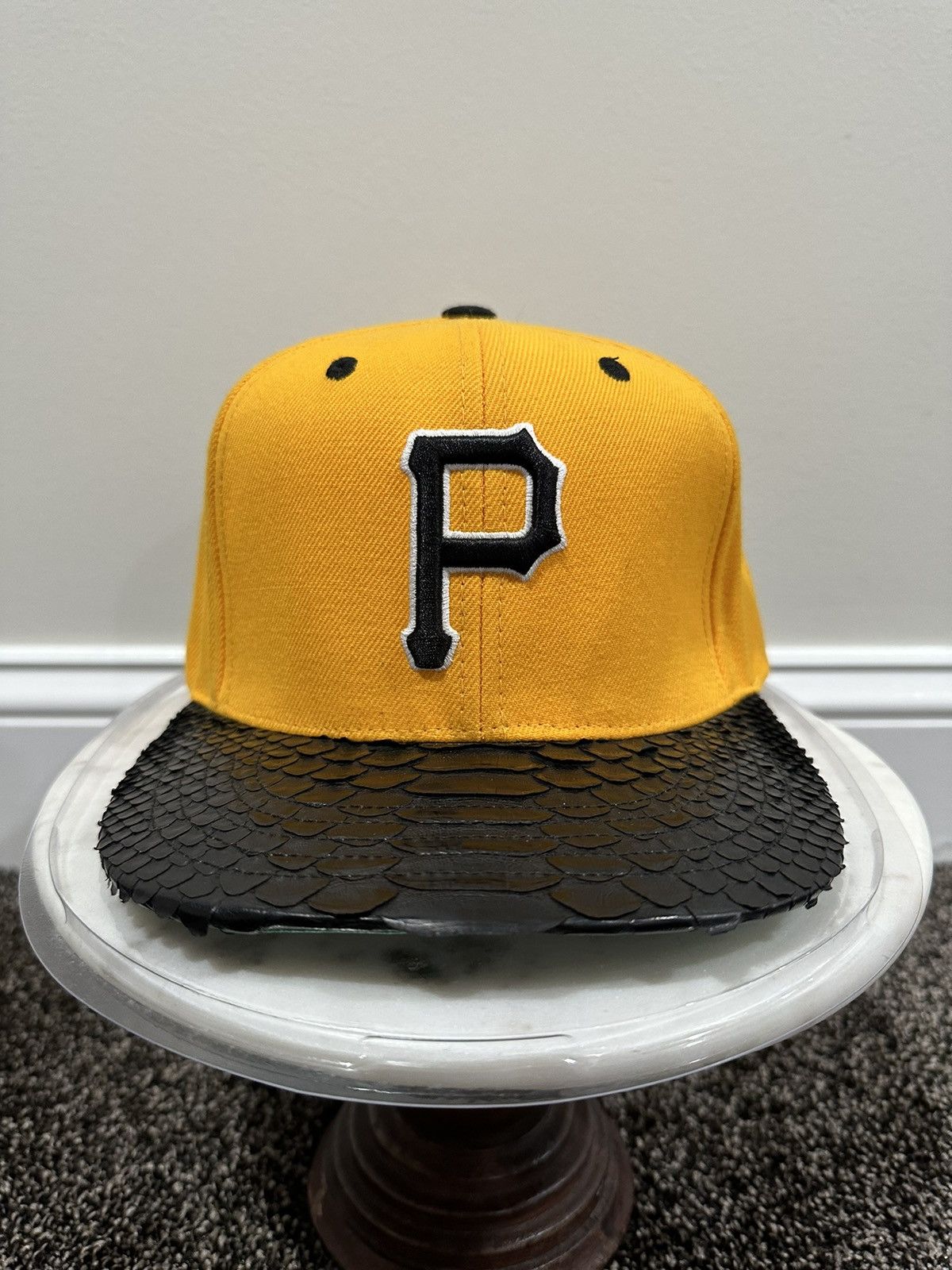Pre-owned Just Don Rsvp Mlb Pittsburgh Pirates Yellow Python Hat