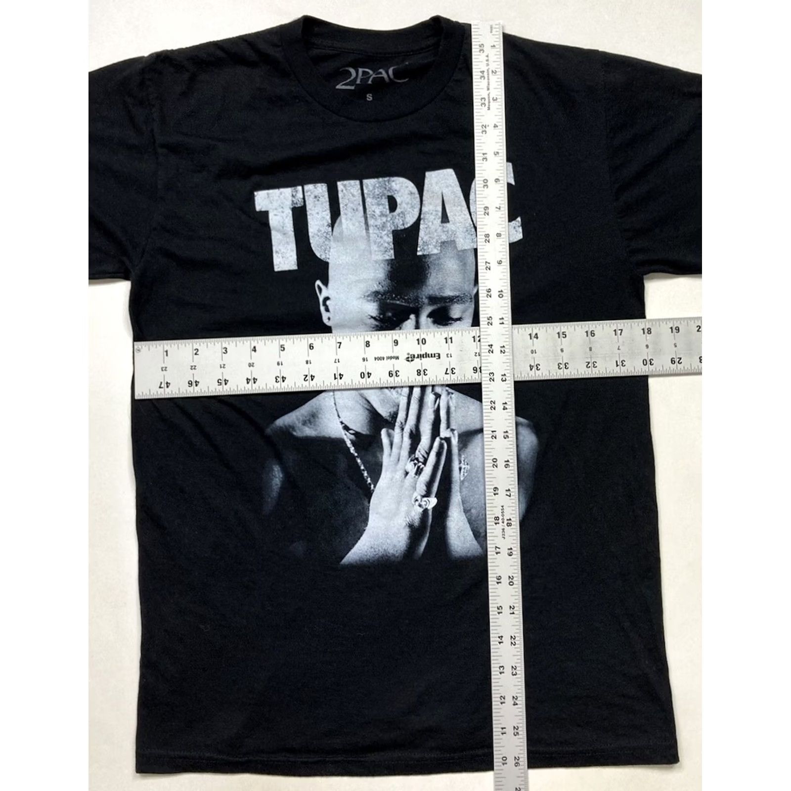 Vintage VINTAGE 2pac Tupac Shakur Praying Hand Graphic T-shirt Men Small Black Music Shirt Mens Small Black Graphic Print Hip Hop Retro 90s Size US S / EU 44-46 / 1 - 5 Thumbnail