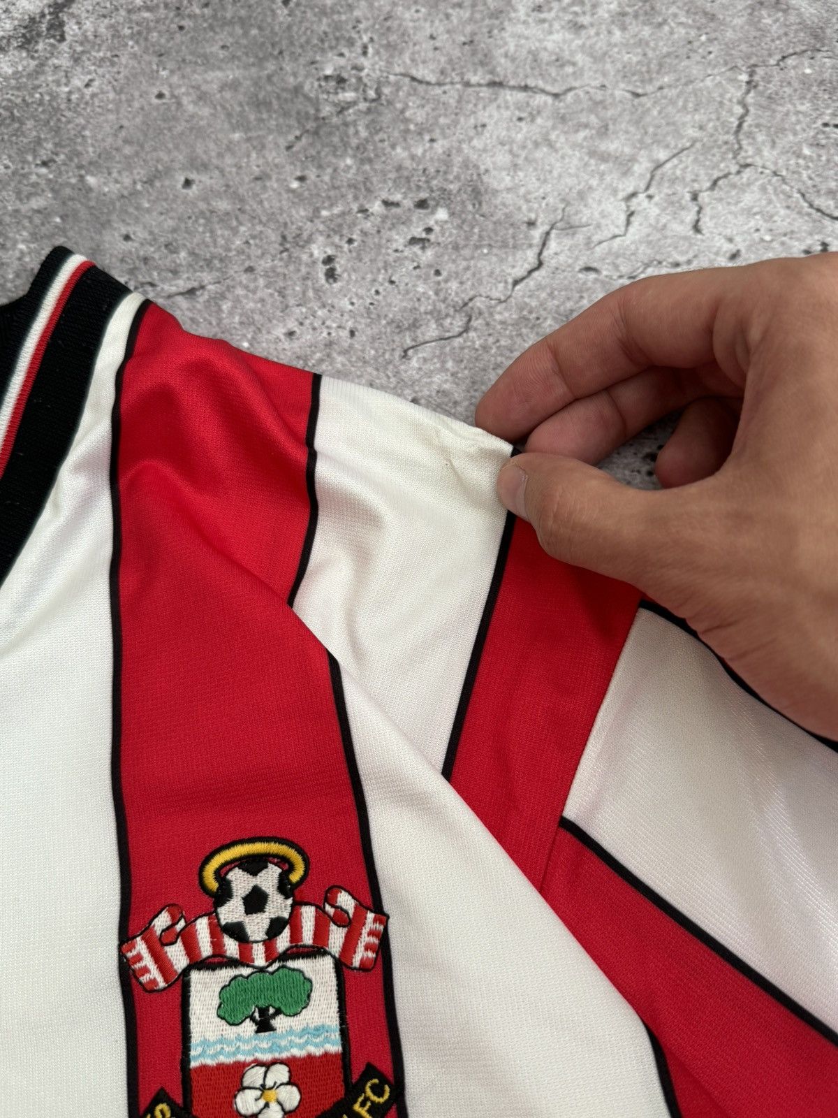 Vintage Vintage Southampton FC 9 LLOYD t-shirt jersey Size US L / EU 52-54 / 3 - 9 Thumbnail