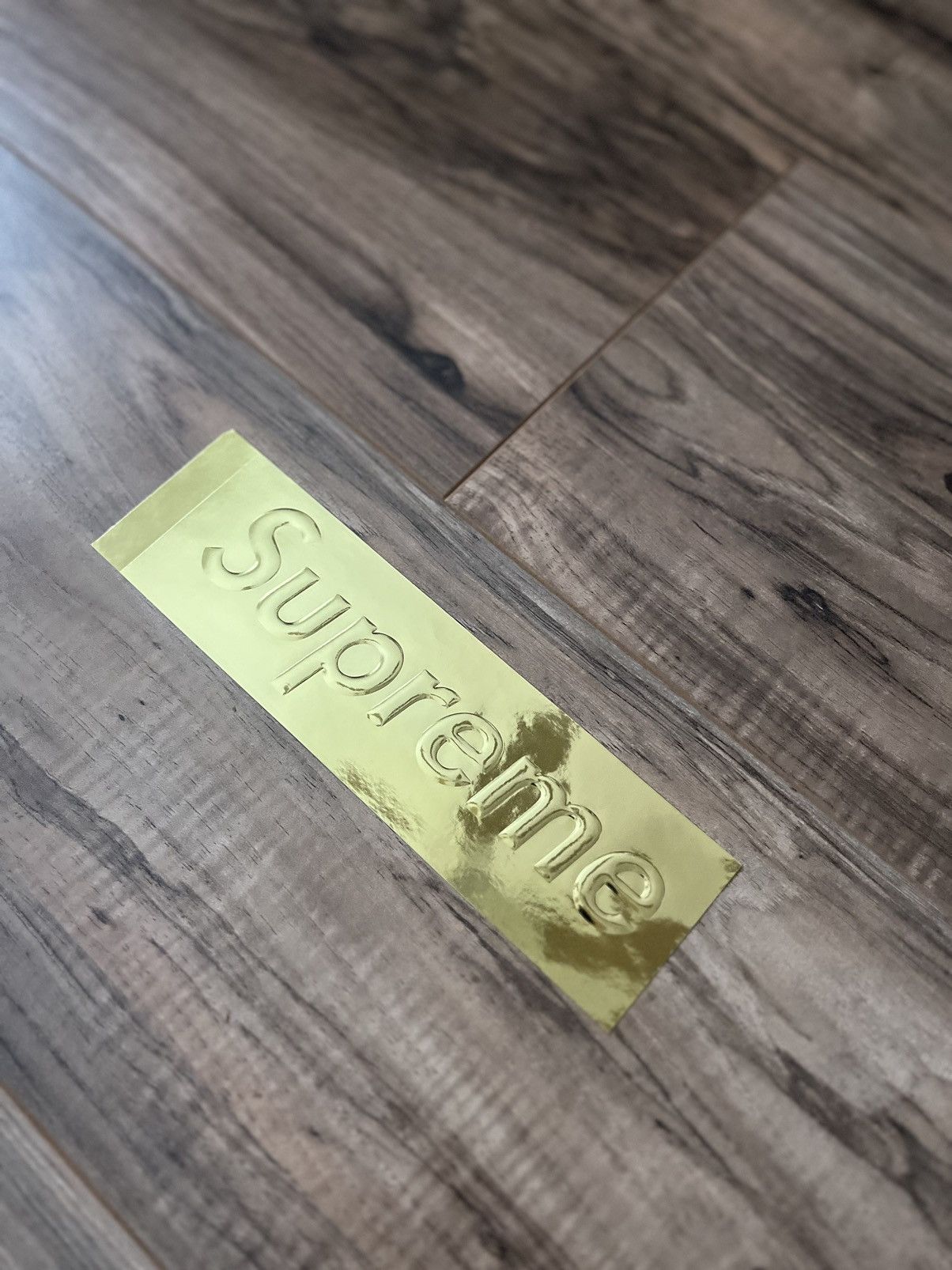 Supreme Supreme Gold Embossed Box Logo Sticker Size ONE SIZE - 4 Thumbnail