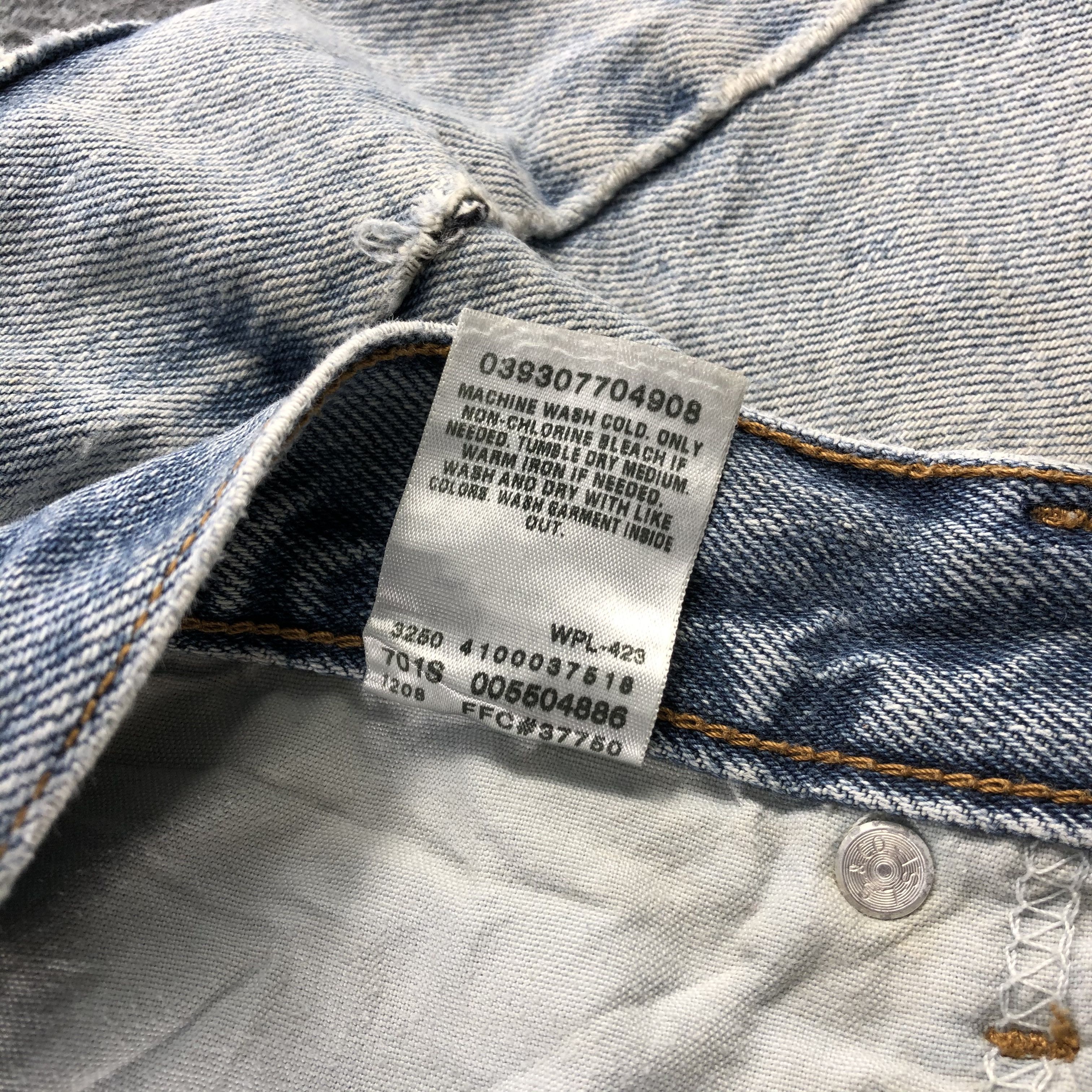 Levi's Distressed Vintage Levis 550 Jeans Light Washed Denim-J996 Size US 35 - 12 Thumbnail