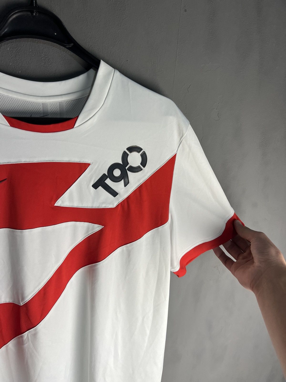 Nike Vintage Nike Total 90 Jersey T-Shirt Drill Sz M Size US M / EU 48-50 / 2 - 3 Thumbnail