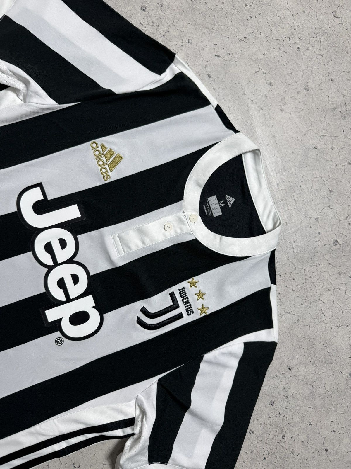 Adidas Adidas FC Juventus 2017/2018 Vintage Soccer Jersey Size US M / EU 48-50 / 2 - 4 Thumbnail