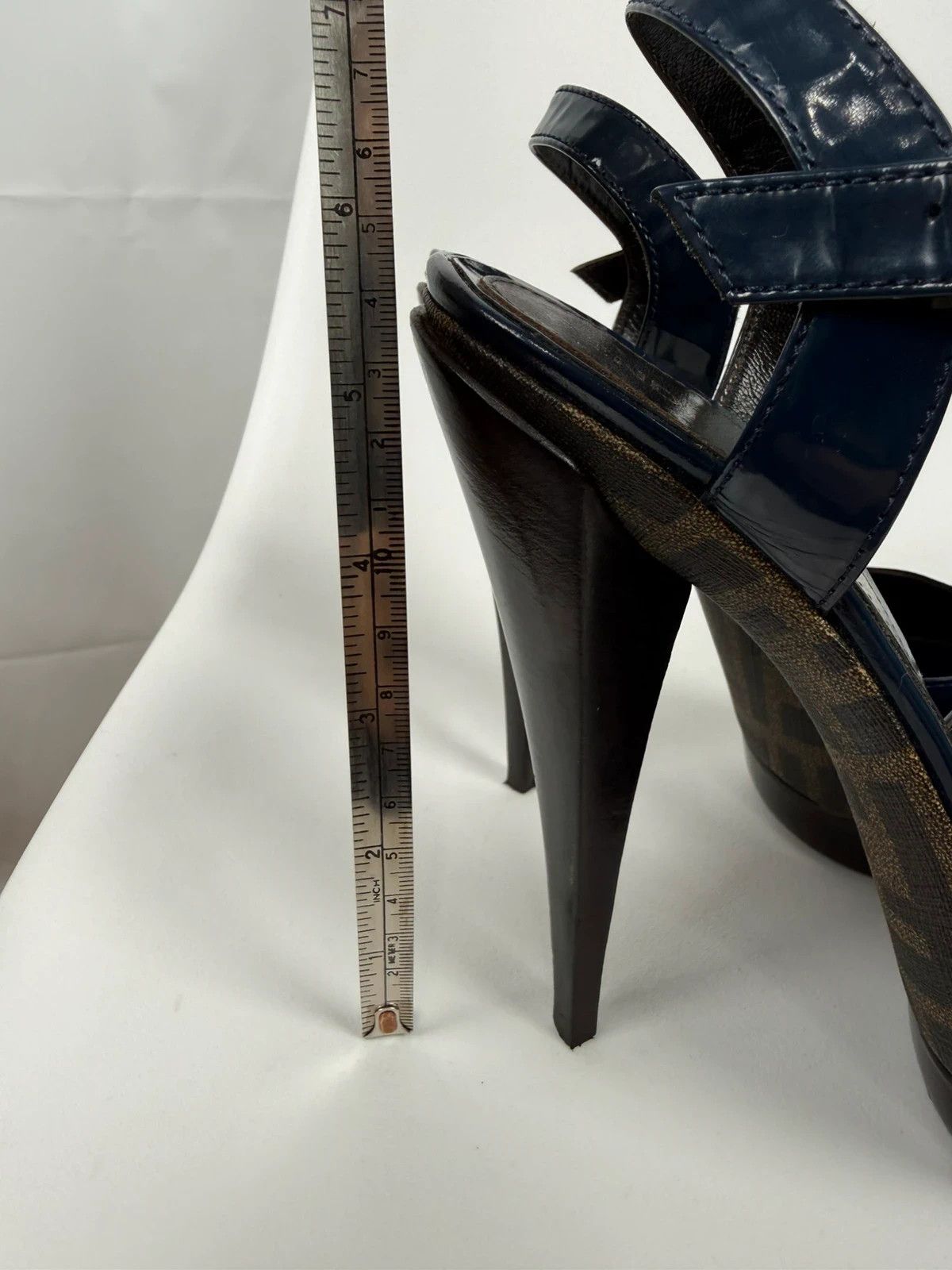 Fendi Fendi Laque Heels Monogram size 37 Size US 7 / IT 37 - 10 Thumbnail